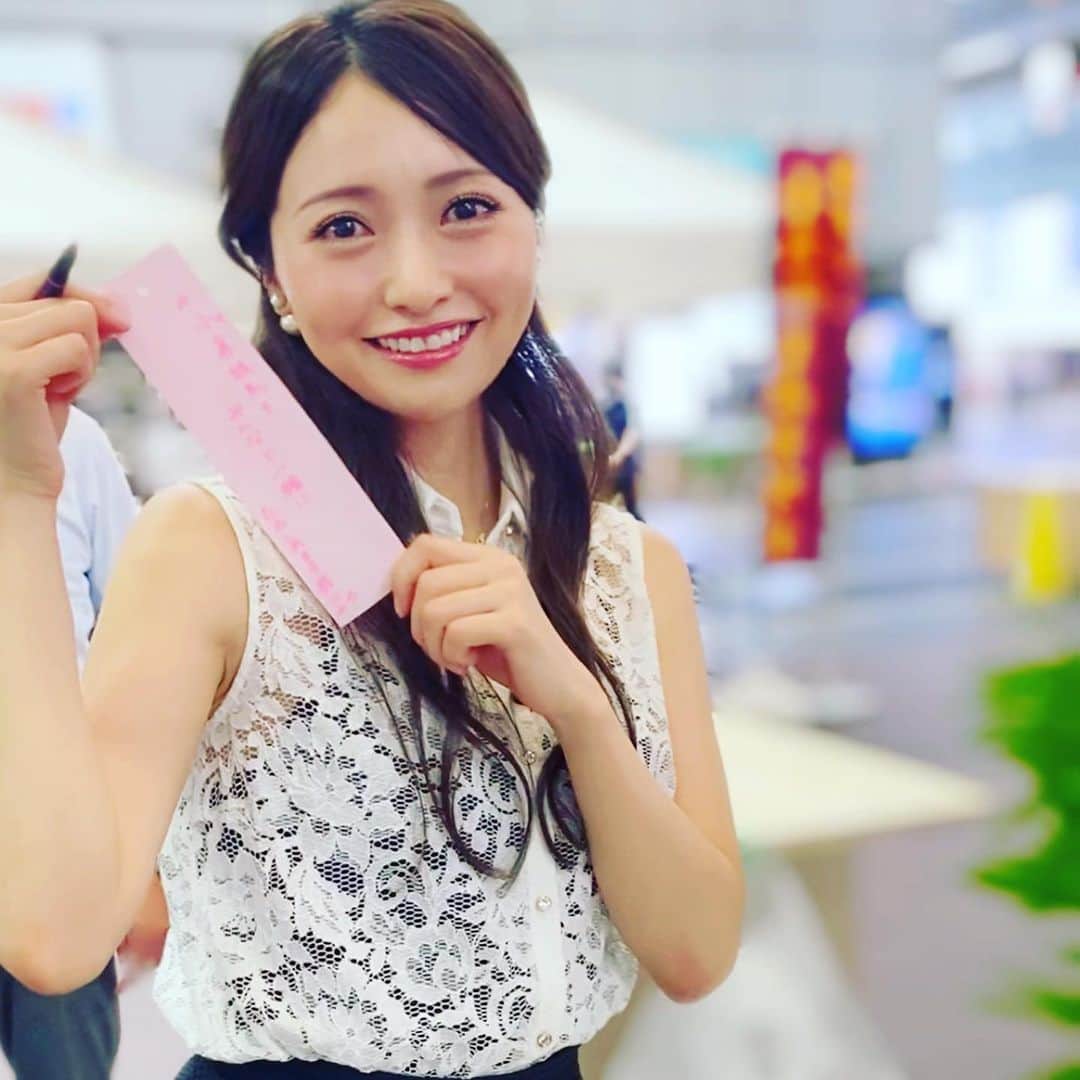 黒澤ゆりかさんのインスタグラム写真 - (黒澤ゆりかInstagram)「七夕🎋でしたね♪ サマーバレンタインという事でトークショーに出演させていただきました！ 本日もありがとうございました☺️  短冊にお願いしたよ💫 皆様の願いも叶います様に✨  お洋服は @fuwari_flow   やっぱりこのスカート可愛いくてお気に入り☺️♡」7月7日 23時06分 - yurikakurosawa