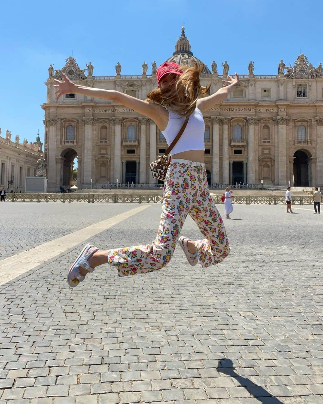 アイリーン・キムさんのインスタグラム写真 - (アイリーン・キムInstagram)「Tourist🌈🍝🌸🥰🏛🇮🇹💕」7月8日 1時03分 - ireneisgood