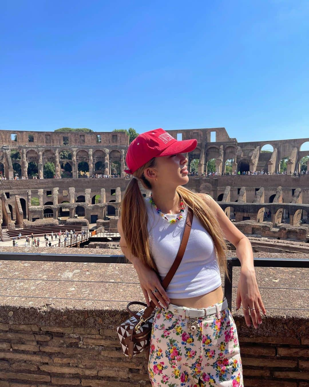 アイリーン・キムさんのインスタグラム写真 - (アイリーン・キムInstagram)「Tourist🌈🍝🌸🥰🏛🇮🇹💕」7月8日 1時03分 - ireneisgood