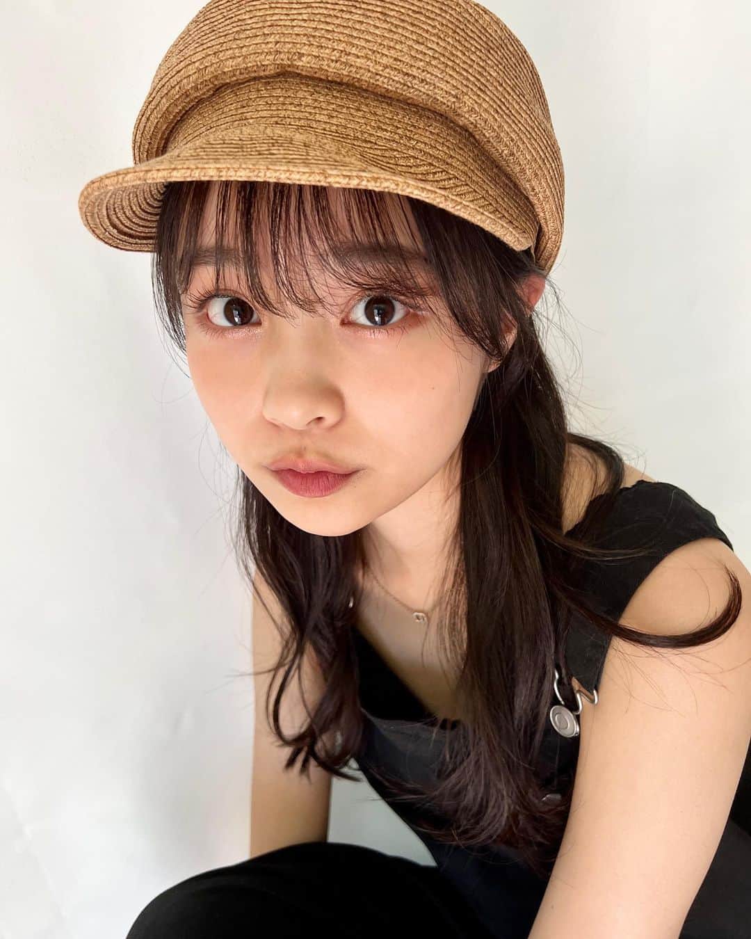林芽亜里さんのインスタグラム写真 - (林芽亜里Instagram)「🎀 ⁡ 最近のお気に入りで大好きな帽子👒 片三つ編みとかしても合いそうだね~🫶 ⁡ メイクも少し濃いめ\(◡̈)/ ⁡ ⁡ #林芽亜里」7月8日 17時49分 - meari__hayashi