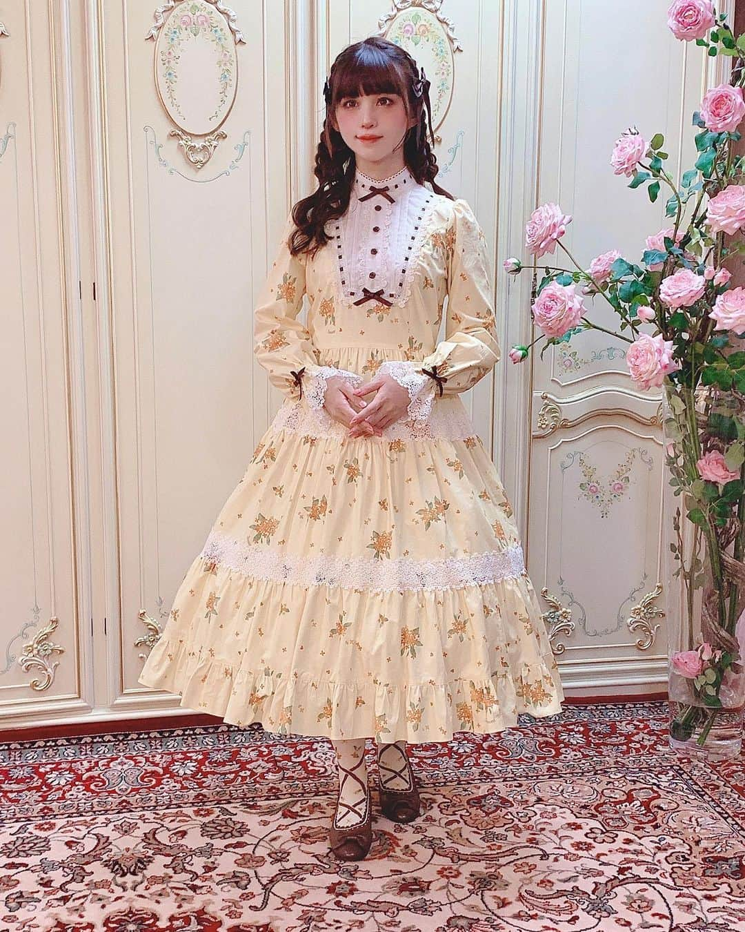 深澤翠さんのインスタグラム写真 - (深澤翠Instagram)「Innocent World 2022 A/W 金木犀スタンドカラーOP  #lolitafashion  #Innocentworld」7月9日 14時18分 - midorifukasawa