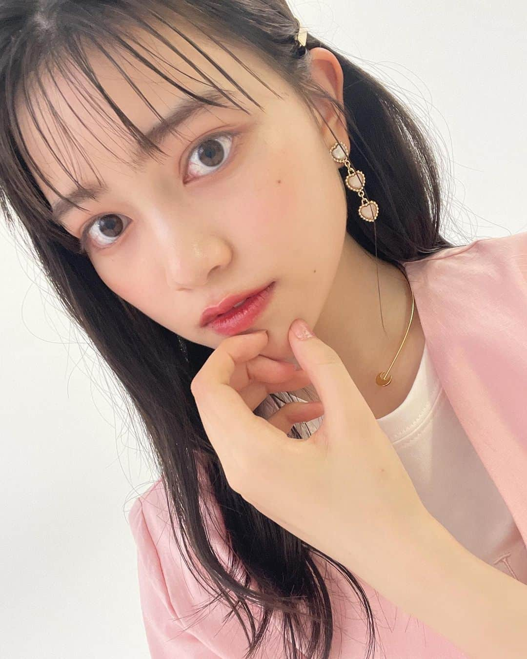 広瀬まのか︎さんのインスタグラム写真 - (広瀬まのか︎Instagram)「ピンクピンク アクセサリーもひとつひとつが可愛すぎたのです🎀  ST投票してくださった方 ありがとうございます。 期間はまだまだあるので沢山広めてくれたら嬉しいです💍！  皆さん今日は何してましたか？ 私はお出掛けしたけれど暑さにやられてしまいました、笑  #広瀬まのか」7月10日 20時30分 - manoka_hirose