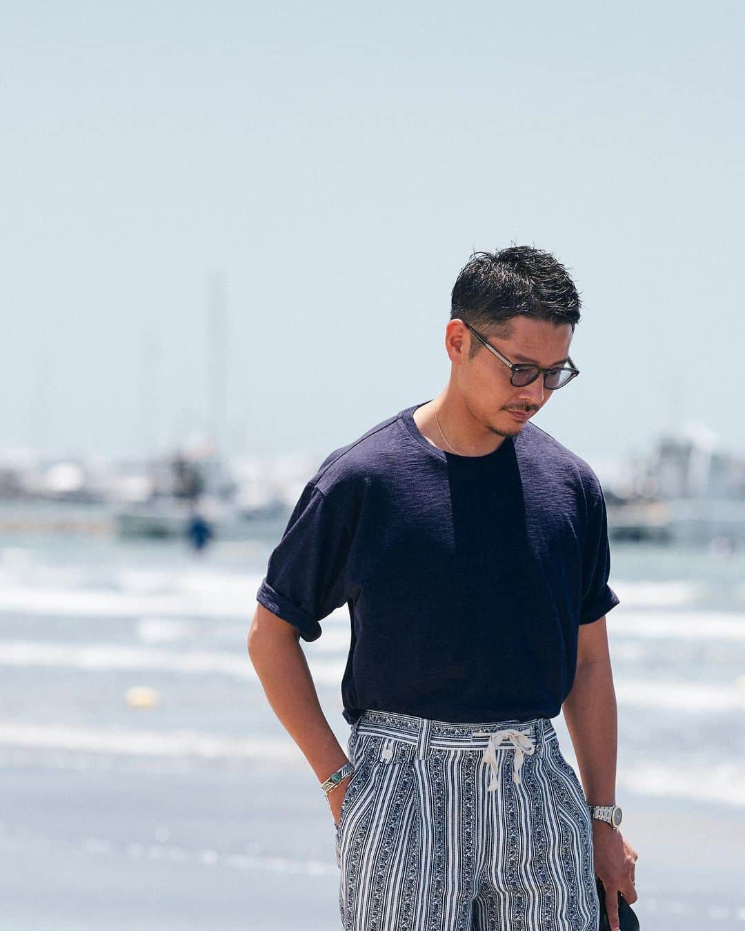 高田朋佳さんのインスタグラム写真 - (高田朋佳Instagram)「Beach side style🏖  T shirts: #avancer  Easy Pants: #avancer  Sandals: #lucca  Sunglasses: #eyevan  Watch: #audemarspiguet   #beachsidestyle #mensfashion #summerfashion #resortstyle #continentalresort #dappermen」7月10日 21時22分 - tomoyoshi_takada