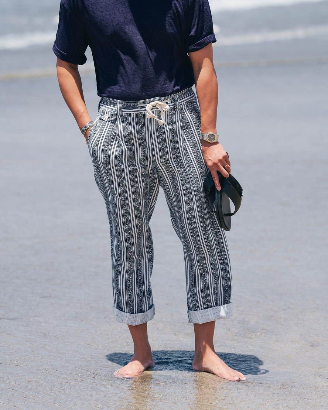 高田朋佳さんのインスタグラム写真 - (高田朋佳Instagram)「Beach side style🏖  T shirts: #avancer  Easy Pants: #avancer  Sandals: #lucca  Sunglasses: #eyevan  Watch: #audemarspiguet   #beachsidestyle #mensfashion #summerfashion #resortstyle #continentalresort #dappermen」7月10日 21時22分 - tomoyoshi_takada