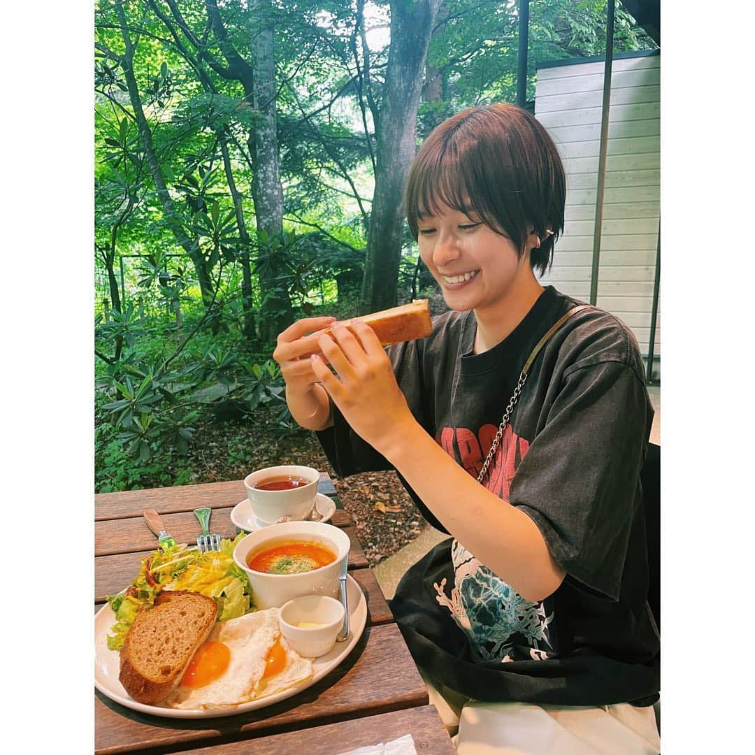 芳根京子さんのインスタグラム写真 - (芳根京子Instagram)「この前朝早くに撮影終わったから マネージャーさんと朝ごはん食べて帰った🍞リフレッシュ！  #芳根京子を置いておきます」7月11日 15時25分 - yoshinekyoko