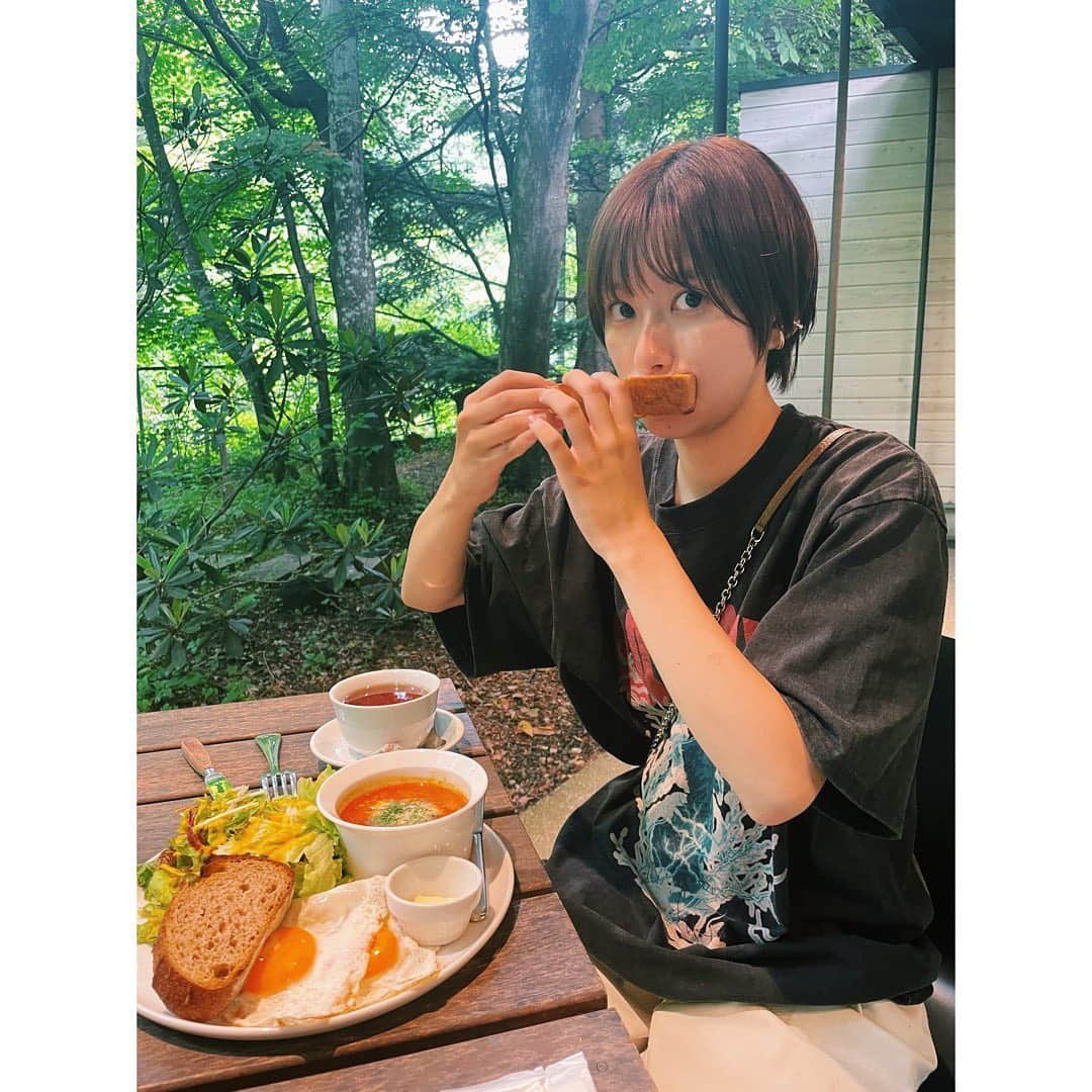 芳根京子さんのインスタグラム写真 - (芳根京子Instagram)「この前朝早くに撮影終わったから マネージャーさんと朝ごはん食べて帰った🍞リフレッシュ！  #芳根京子を置いておきます」7月11日 15時25分 - yoshinekyoko