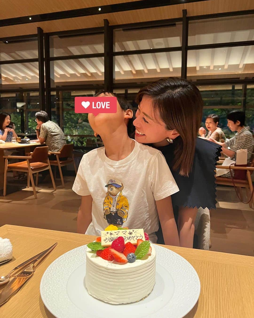 ayu kagawaさんのインスタグラム写真 - (ayu kagawaInstagram)「大好きな人たちがお祝いしてくれて幸せweekだった🫶🎂 （息子には写真も嫌がれるようになってきたけど😇 感謝の気持ちを忘れず、これからも健康で大切な人たちと時間を過ごせますように😌💫  メッセージくれた人たちも🥰有難うございます🥰🤝💕 #mybirthday」7月11日 16時59分 - ayuyunyun