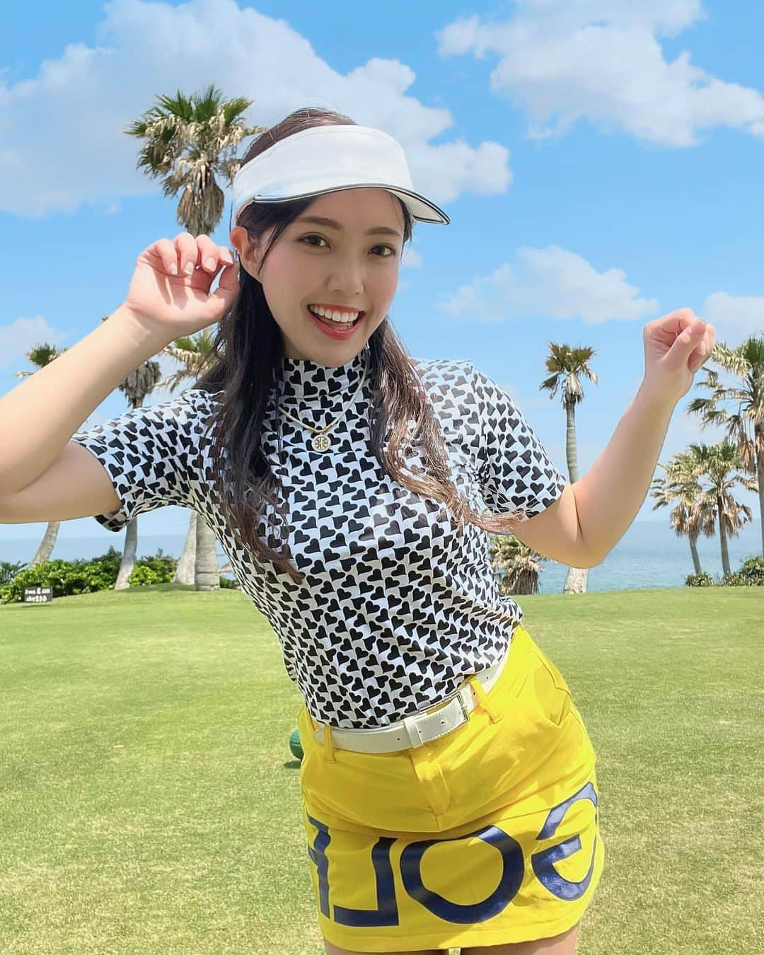 美女美容事情さんのインスタグラム写真 - (美女美容事情Instagram)「《海を見ながらゴルフ♪⛳️☀️🏝》 *⁠ 今回ご紹介させて頂きますのは!!👀❤︎⁠⠀ 悠華さん< @t_haaruukaa >の素敵なお写真📸⁠⠀⁠⠀⁠⠀⁠ *⁠⠀⁠⠀⁠⠀⁠⠀ 可愛らしく元気なゴルフ女子🏌️‍♀️☀️ 海の見えるゴルフ場が素敵すぎます❣️☺️ *⠀⁠⠀⁠⠀⁠⠀⁠⠀ 悠華さん< @t_haaruukaa > ⁠⠀⁠⠀⁠⠀⁠⠀ 素敵な投稿ありがとうございました🐶📸✨ *⠀⁠⠀⁠⠀⁠⠀⁠⠀ 悠華さんのアカウントには他にも素晴らしい投稿が沢山ありますので是非覗いてみてくださいね💁‍♀️💙⁠⠀⁠⠀⁠⠀⁠⠀ *⠀⁠⠀⁠⠀⁠⠀⁠⠀ △▼△▼△▼△▼△▼△▼△▼△▼△▼ ⁠⠀⁠⠀⁠⠀ ❤🧡💛「美女美容事情」💚💙💜⠀⠀⠀⠀⠀⠀⠀⠀⠀⠀⠀⠀⠀⠀⁠⠀⁠⠀⁠⠀⁠⠀⁠⠀ 👇掲載ご希望の方は👇⠀⠀⠀⠀⠀⠀⠀⠀⠀⠀⠀⠀⠀⠀⠀⁠⠀⁠⠀⁠⠀⁠⠀⁠⠀ @b_b_j.jタグ付けと🖤 #ビジョビ ⁠⠀ 🖤タグ付けお願いします✨⠀⠀⠀⠀⠀⠀⠀⠀⠀⠀⠀⠀⠀⠀⠀⁠⠀⁠⠀⁠⠀⁠⠀⁠⠀ △▼△▼△▼△▼△▼△▼△▼△▼△▼ ⁠⠀⁠ #高尔夫球 #골프웨어 #골프스타그램 #골프스윙  #ゴルフばか  #ゴルフ女子 #ゴルフ好き  #ゴルフウェア #ゴルフ初心者  #instagolf #ゴルフコーデ  #ゴルフ好きと繋がりたい  #golfcode  #ゴルフ上手くなりたい  #インスタゴルフ部 #インスタゴルフ  #ゴルフ女子と繋がりたい #ゴルフ  #ゴルフ好きな人と繋がりたい #golf #golfswing #golflife #golfer #golflove #descente #デサント #golfstagram #golfgirl #bandel」7月11日 17時35分 - b_b_j.j