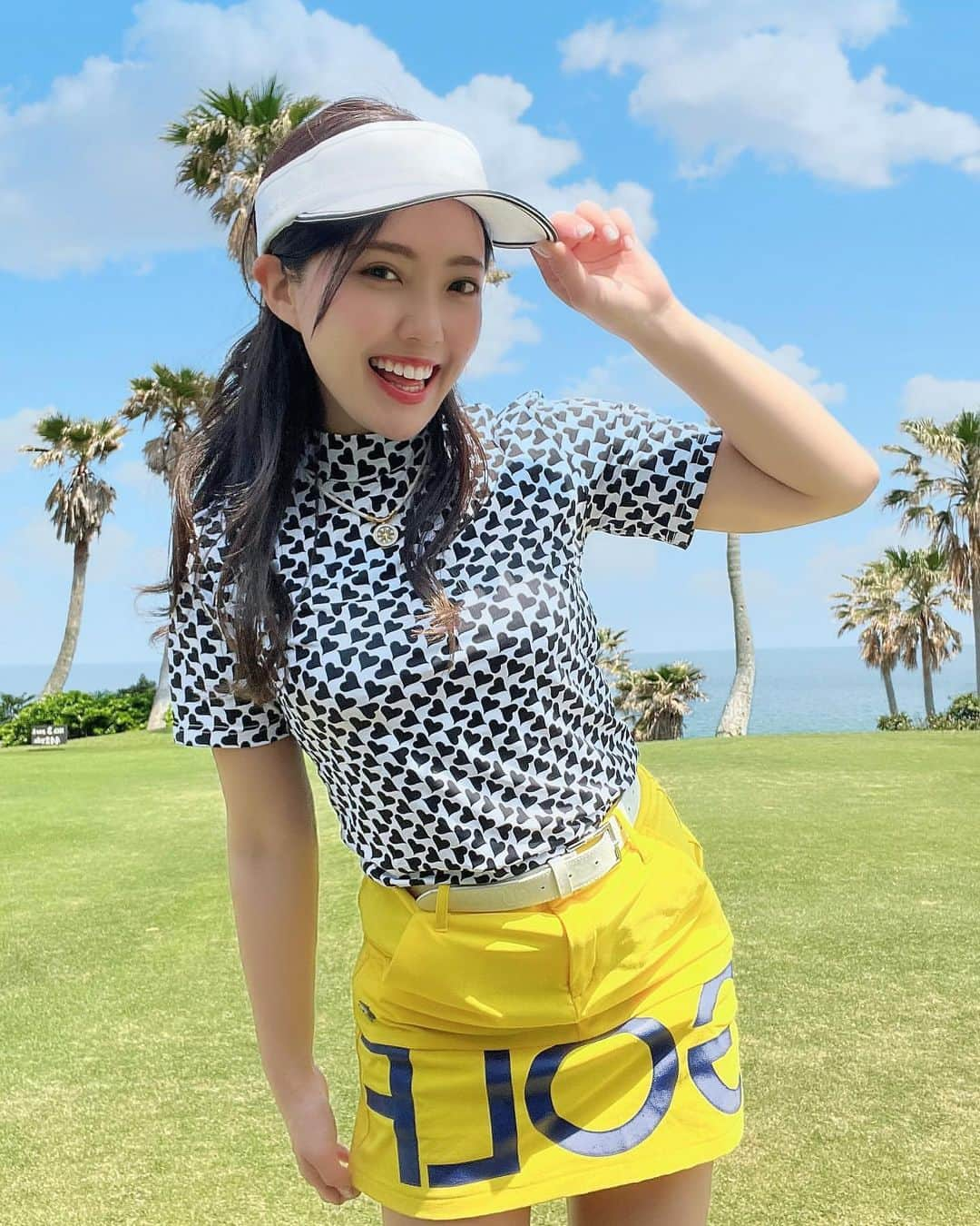 美女美容事情さんのインスタグラム写真 - (美女美容事情Instagram)「《海を見ながらゴルフ♪⛳️☀️🏝》 *⁠ 今回ご紹介させて頂きますのは!!👀❤︎⁠⠀ 悠華さん< @t_haaruukaa >の素敵なお写真📸⁠⠀⁠⠀⁠⠀⁠ *⁠⠀⁠⠀⁠⠀⁠⠀ 可愛らしく元気なゴルフ女子🏌️‍♀️☀️ 海の見えるゴルフ場が素敵すぎます❣️☺️ *⠀⁠⠀⁠⠀⁠⠀⁠⠀ 悠華さん< @t_haaruukaa > ⁠⠀⁠⠀⁠⠀⁠⠀ 素敵な投稿ありがとうございました🐶📸✨ *⠀⁠⠀⁠⠀⁠⠀⁠⠀ 悠華さんのアカウントには他にも素晴らしい投稿が沢山ありますので是非覗いてみてくださいね💁‍♀️💙⁠⠀⁠⠀⁠⠀⁠⠀ *⠀⁠⠀⁠⠀⁠⠀⁠⠀ △▼△▼△▼△▼△▼△▼△▼△▼△▼ ⁠⠀⁠⠀⁠⠀ ❤🧡💛「美女美容事情」💚💙💜⠀⠀⠀⠀⠀⠀⠀⠀⠀⠀⠀⠀⠀⠀⁠⠀⁠⠀⁠⠀⁠⠀⁠⠀ 👇掲載ご希望の方は👇⠀⠀⠀⠀⠀⠀⠀⠀⠀⠀⠀⠀⠀⠀⠀⁠⠀⁠⠀⁠⠀⁠⠀⁠⠀ @b_b_j.jタグ付けと🖤 #ビジョビ ⁠⠀ 🖤タグ付けお願いします✨⠀⠀⠀⠀⠀⠀⠀⠀⠀⠀⠀⠀⠀⠀⠀⁠⠀⁠⠀⁠⠀⁠⠀⁠⠀ △▼△▼△▼△▼△▼△▼△▼△▼△▼ ⁠⠀⁠ #高尔夫球 #골프웨어 #골프스타그램 #골프스윙  #ゴルフばか  #ゴルフ女子 #ゴルフ好き  #ゴルフウェア #ゴルフ初心者  #instagolf #ゴルフコーデ  #ゴルフ好きと繋がりたい  #golfcode  #ゴルフ上手くなりたい  #インスタゴルフ部 #インスタゴルフ  #ゴルフ女子と繋がりたい #ゴルフ  #ゴルフ好きな人と繋がりたい #golf #golfswing #golflife #golfer #golflove #descente #デサント #golfstagram #golfgirl #bandel」7月11日 17時35分 - b_b_j.j