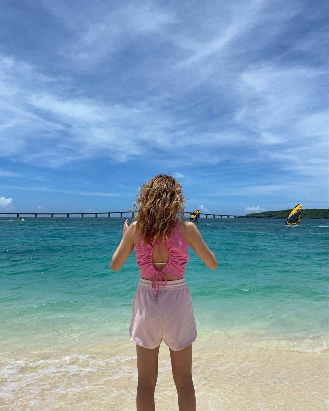 ステファニーさんのインスタグラム写真 - (ステファニーInstagram)「🐬💕💞💗 少し前の宮古島にて。 太陽と海、そしてピンク♡。 #love #summer #beach #宮古島 #ピンクコーデ  #プチプラコーデ」7月11日 18時35分 - steph_0928_