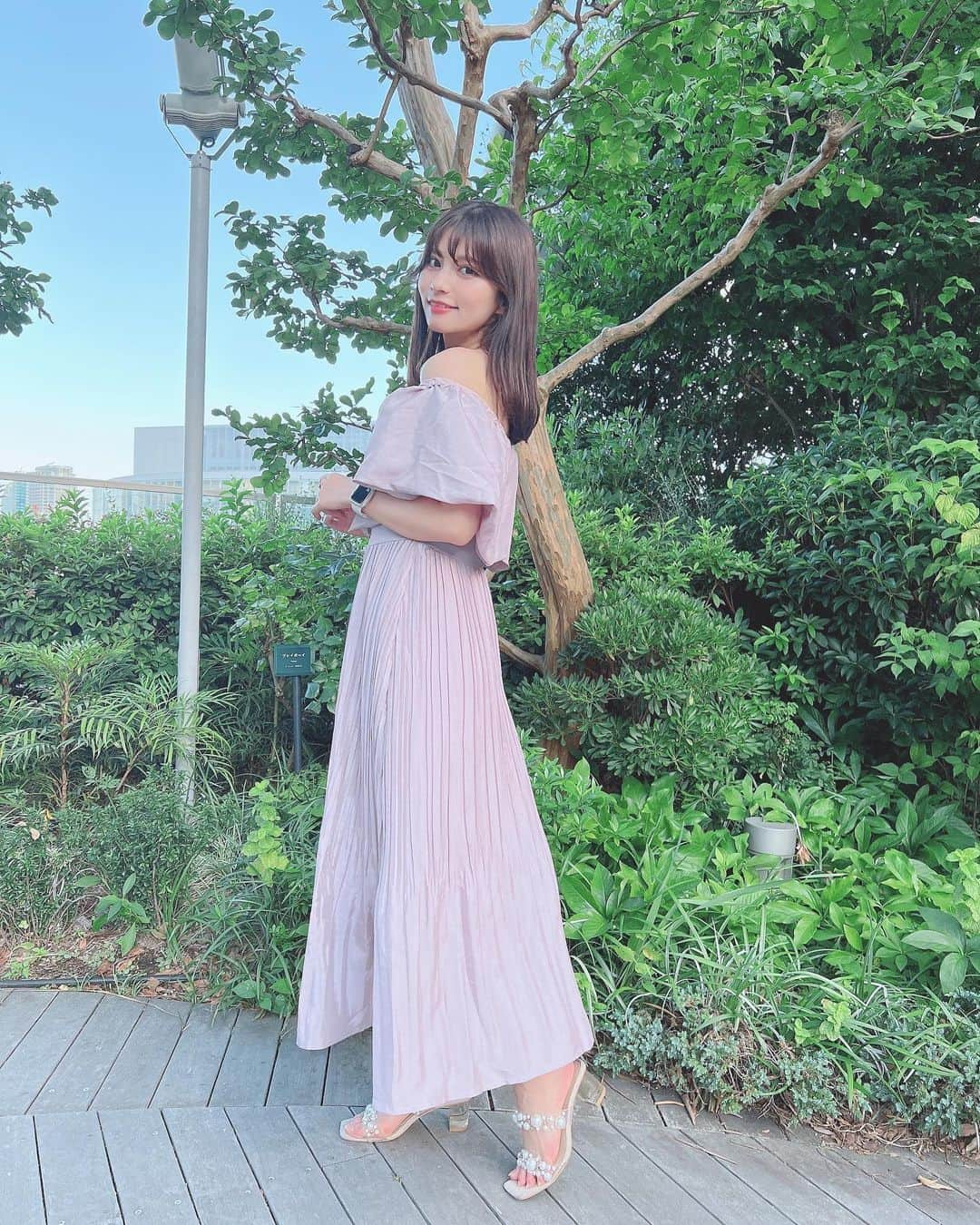 本田夕歩さんのインスタグラム写真 - (本田夕歩Instagram)「オフショルっていいな  #ootd #crayme #オフショルダードレス #オフショルワンピース #coordinate」7月11日 19時30分 - pon_chan216