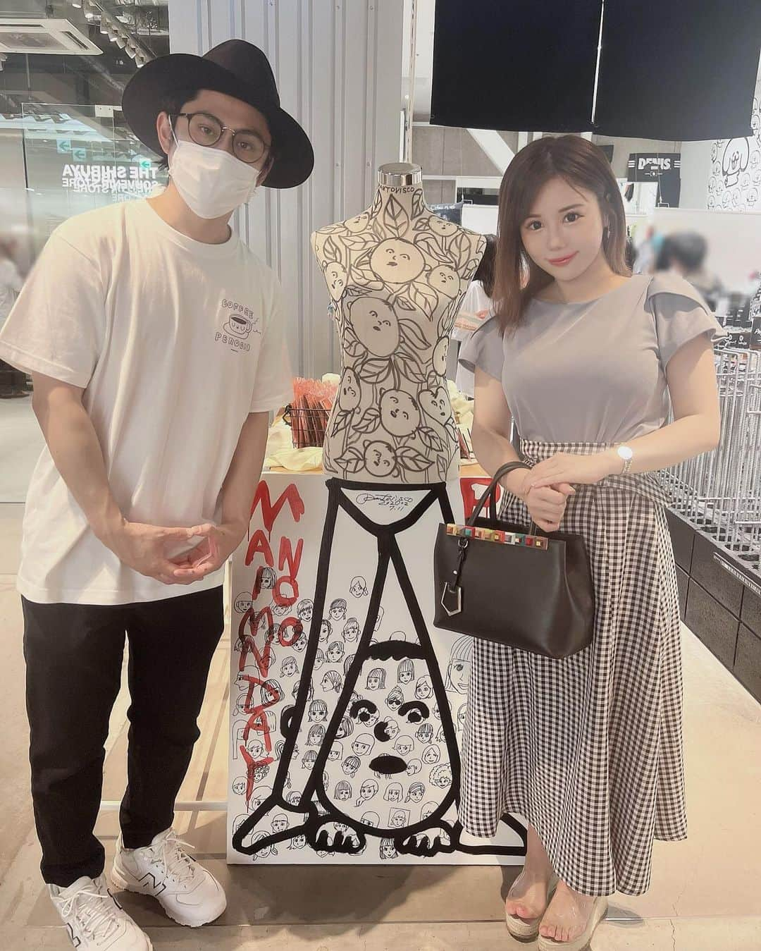 森カノンさんのインスタグラム写真 - (森カノンInstagram)「🖼🪅 渋谷の宮下パークで今日からやってる パントビスコさんの原画の展示会 「キャミとパンツとパントビスコ」に お邪魔させていただきました🧴  ポーチにぺろちのイラストを 描いてもらったよ～🐶🤍きゃわ！  7/17までやってるみたいなので みなさんも是非😎✌🏻  #宮下パーク #パントビスコ #サイコパスオ」7月11日 21時29分 - mkanon211