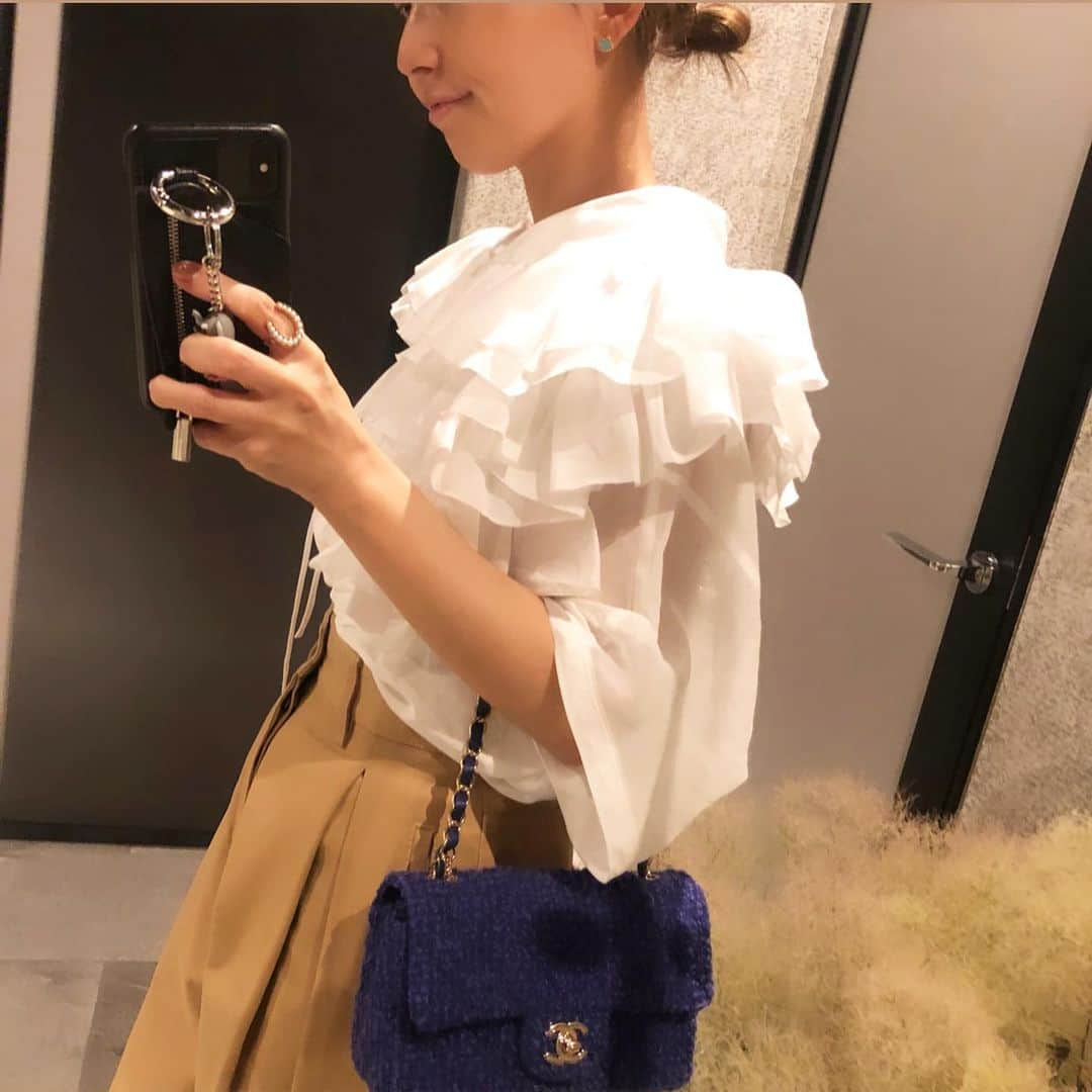 外村久美子さんのインスタグラム写真 - (外村久美子Instagram)「・ すけすけのフリフリ💜 #ootd  #shirocon #yori_japan  #loewe  #chanel  #cordinate」7月11日 21時45分 - kummy153