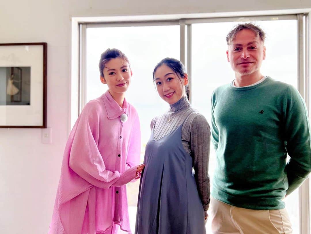 渡辺早織さんのインスタグラム写真 - (渡辺早織Instagram)「Ciao!  Come state?🤩  7月も「旅するためのイタリア語」🇮🇹🍕 今月のテーマは体験してみよう！です🥳  イタリアでのやりたいことリストが たまりにたまっているので📝 もしイタリアに行けたら… 私どうなっちゃうんだろ🤣  今月も天使先生に見守られながら👼🏻 楽しく勉強しています🥰 今夜7/11 NHK Eテレ 23:30〜  リラックスがてら 遊びに来てください🥰  a dopo!」7月11日 22時08分 - _watanabesaori_