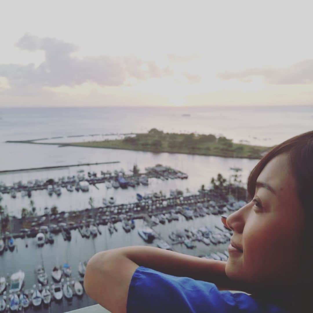 今村美乃さんのインスタグラム写真 - (今村美乃Instagram)「I wanna go to HAWAII🌺🍹👙  #hawaii」7月12日 1時30分 - imamurayoshino