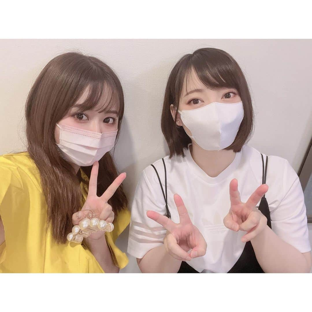 井口裕香さんのインスタグラム写真 - (井口裕香Instagram)「💛🎂💛 きのうはむんの日！月曜日！ わたしのお誕生日当日生放送でした！ ゲストは #阿澄佳奈 ちやん🧒🏻🤍 もっこりもこすけ！もこちゃ！ #いぐちともこたん #いぐもこ #👧🏾🧒🏻 だいすきなともだちがスタジオに来てくれたよ〜うれしいよ〜  ひたすらしゃべり倒してしまった。 さんじゅうよんさい、がんばります！ たくさんの「おめでとう」を、本当に本当にありがとうございました💛💛💛」7月12日 12時17分 - ooo31_iguchiyuka_31ooo