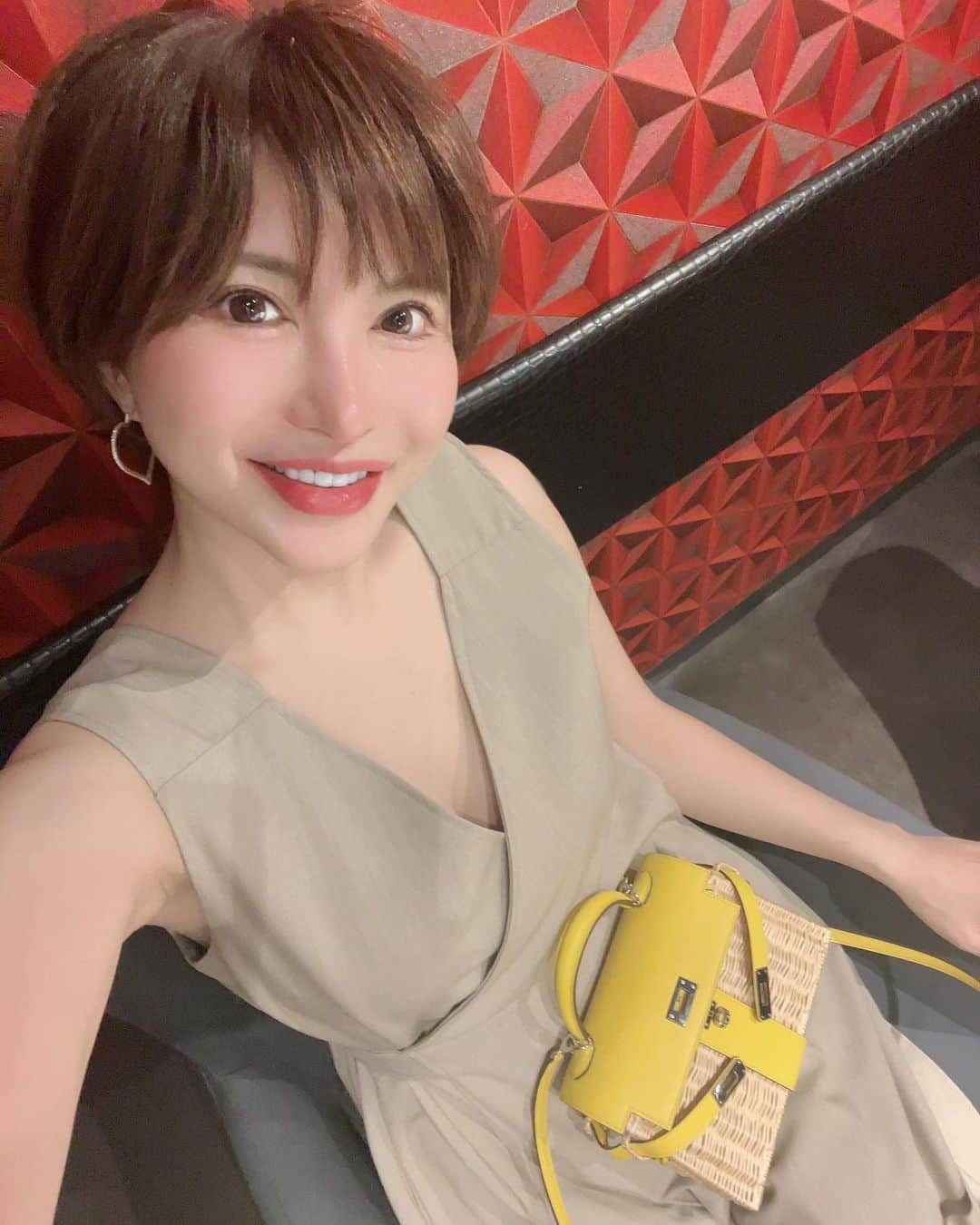 里美ゆりあさんのインスタグラム写真 - (里美ゆりあInstagram)「☕️🍃  #cafe  #里美ゆりあ」7月12日 12時59分 - satomiyuria