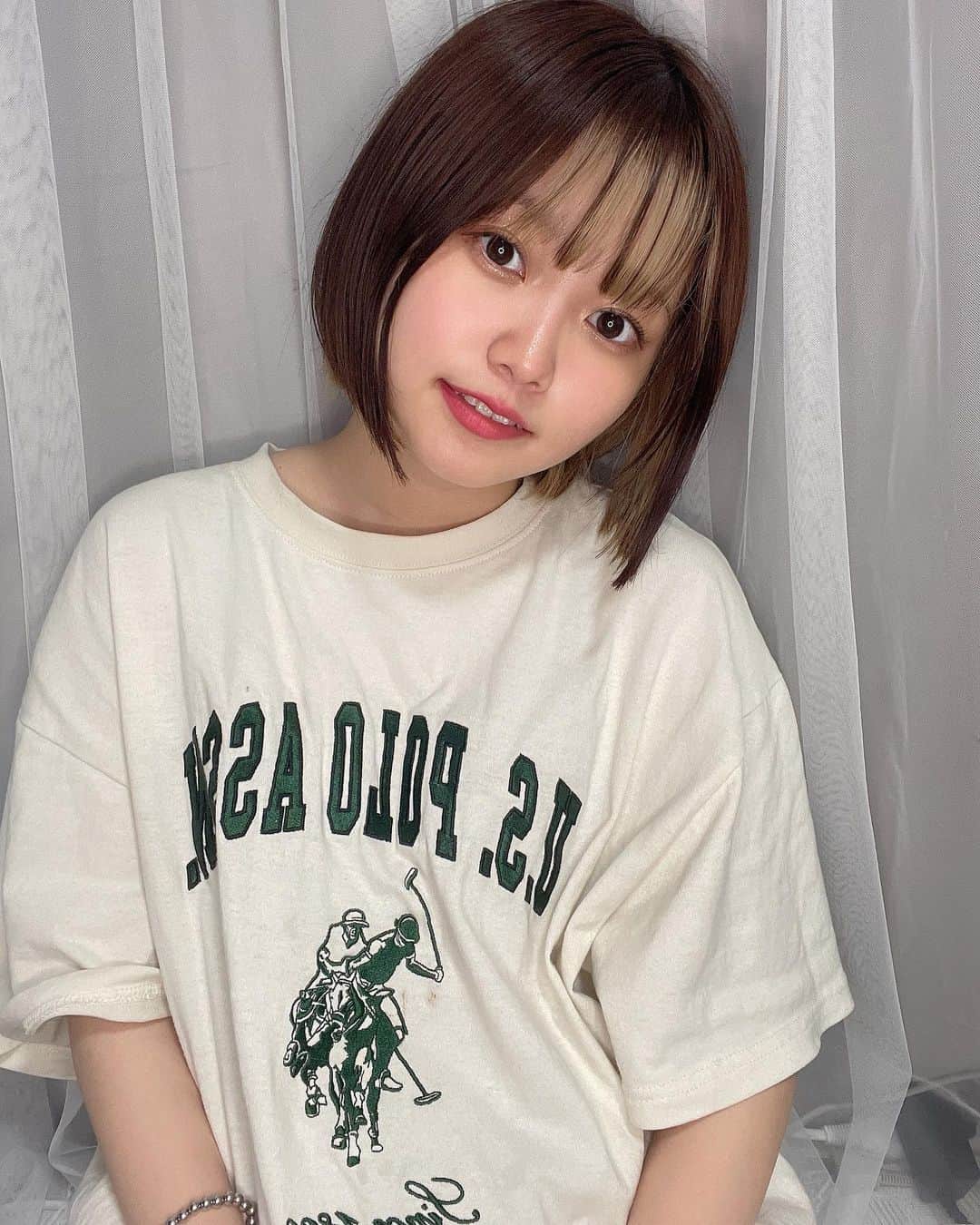 鹿沼亜美さんのインスタグラム写真 - (鹿沼亜美Instagram)「お家のWi-Fiの調子がいきなり悪くなって困った困った🐼 雨とか雷とか関係してる...??  機械音痴なのにパソコンと共に生活してるから予想外のことがあると1人でプチパニックになる笑  #あみまるのいる生活#youtube #鹿沼亜美#ボブ#切りっぱなしボブ #インナーカラー」7月12日 22時46分 - ami_1212one