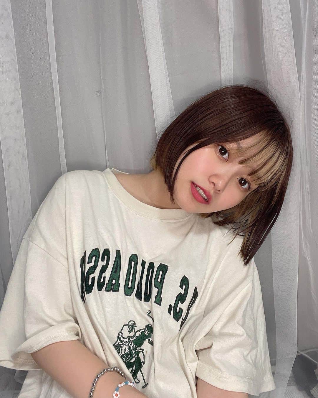 鹿沼亜美さんのインスタグラム写真 - (鹿沼亜美Instagram)「お家のWi-Fiの調子がいきなり悪くなって困った困った🐼 雨とか雷とか関係してる...??  機械音痴なのにパソコンと共に生活してるから予想外のことがあると1人でプチパニックになる笑  #あみまるのいる生活#youtube #鹿沼亜美#ボブ#切りっぱなしボブ #インナーカラー」7月12日 22時46分 - ami_1212one