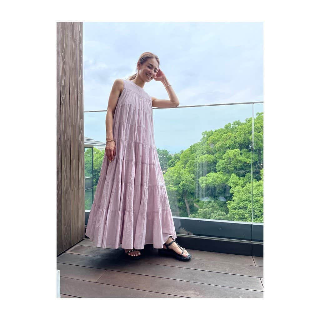 稲沢朋子さんのインスタグラム写真 - (稲沢朋子Instagram)「👗 @mariha_official の ミューズのドレス！ ベビーライラックカラーをチョイス💜私にしては珍しい なんだか新鮮な気分☺️  #mariha」7月13日 15時40分 - ina_tomo