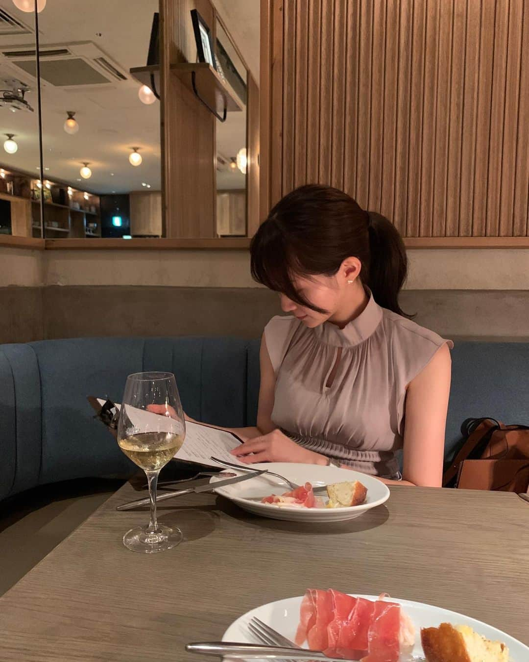 MIYUさんのインスタグラム写真 - (MIYUInstagram)「先週の休日🍷🌿🖼 @racinesbistro  @chigaya_kuramae  @immersive.museum . . #東京カフェ #池袋グルメ #蔵前カフェ #immersivemuseum」7月13日 20時21分 - miyu__.oo