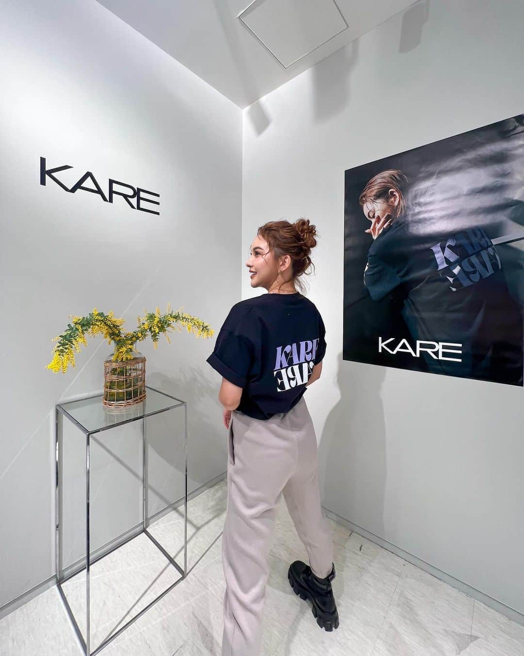 カレンさんのインスタグラム写真 - (カレンInstagram)「『Healthy』『Sporty』『Beauty』 がキーワードのライフスタイルケアブランド🫶 KARE(ケア) 【 @kare_official2022 】 人気のアパレルアイテムを SUMMER SALE 開催中です!!!!🌈✨  是非この機会に お買い物をお楽しみください…♡ https://kare-tokyo.com/collections/tops  リンクは、ストーリーから飛んでね🕊 ハイライトにも残してあります✅💚  【 KAREシリーズでは、男女共に健康的な身体作りをサポートできるような商品をご提案していきます 】  先日の、渋谷PARCOにて開催した POP UP Storeに来てくださった皆様も 本当にありがとうございました😭❤️  #ケア #アパレル #ユニセックス #spotify #Mybrand」7月13日 22時37分 - cjd_karen