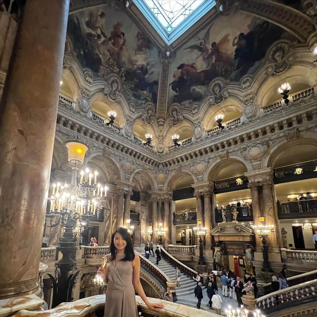 白石小百合さんのインスタグラム写真 - (白石小百合Instagram)「🇫🇷❤️ #operagarnier #opéragarnier #operahouse  #paris #parisfrance #france #europe #happybastilleday」7月14日 12時45分 - sayurishirais