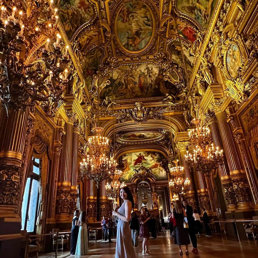 白石小百合さんのインスタグラム写真 - (白石小百合Instagram)「🇫🇷❤️ #operagarnier #opéragarnier #operahouse  #paris #parisfrance #france #europe #happybastilleday」7月14日 12時45分 - sayurishirais