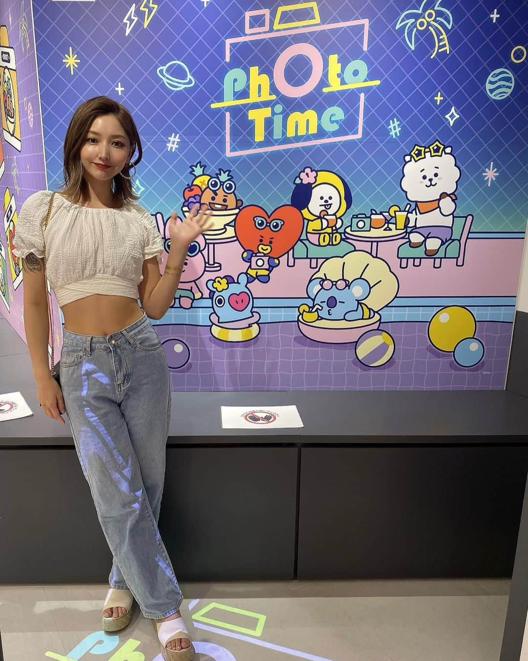 airiさんのインスタグラム写真 - (airiInstagram)「⁡ BT21Cafe💜Photo Time ⁡ 夏仕様だったからあいりも🍉🫧 ( ただ着てみたらトップス短過ぎた ) ⁡ #bts #bt21 #bt21cafe #jungkook  #bt21カフェ #phototime #cooky #cookybt21 #bt21cooky #army #btsarmy #반탄소년단 #비티에스 #아미 #정국 #カフェ #アミ活 #推し #推し活 #likeforlikes #likeforlike #like4like #l4l」7月14日 18時52分 - airigram131