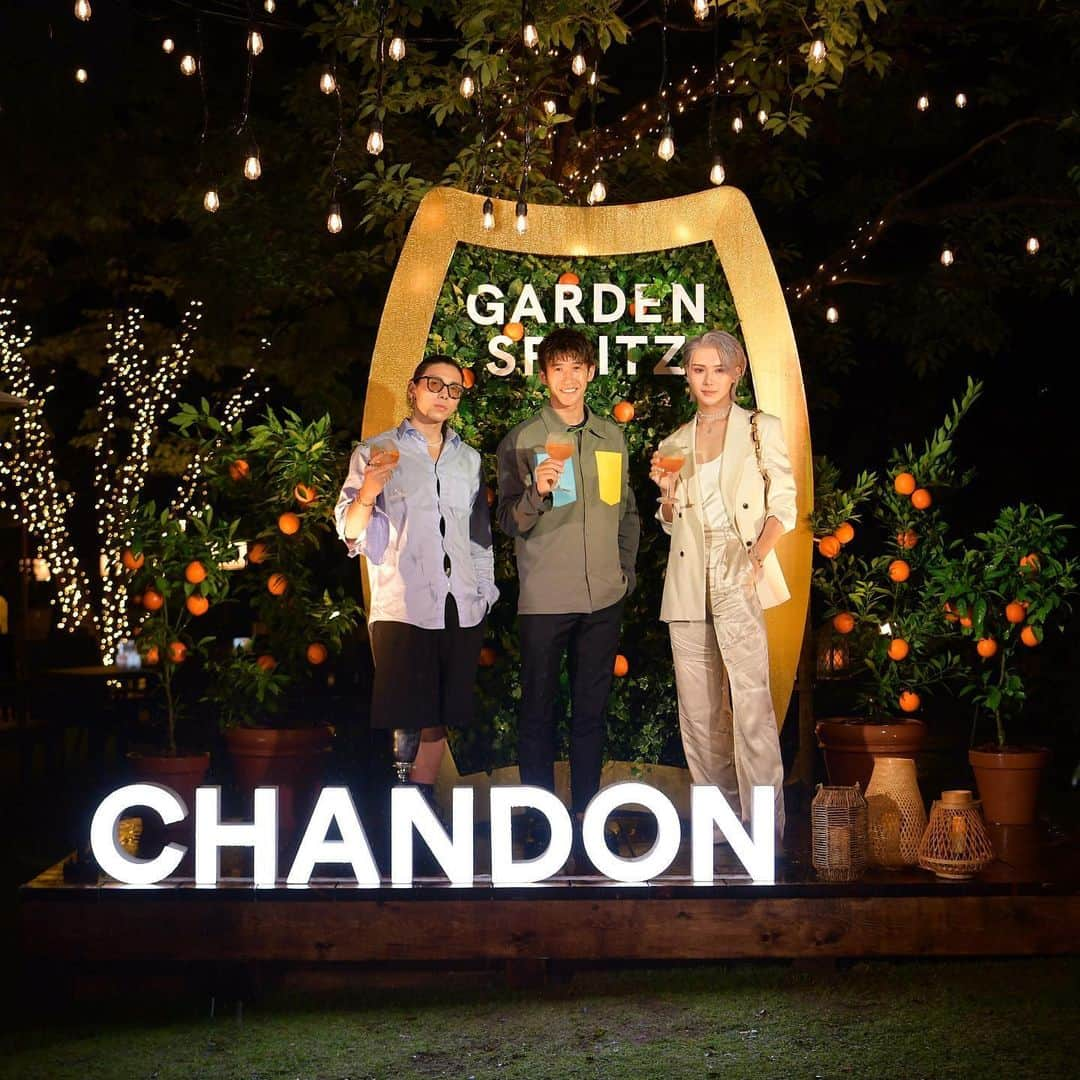 吉村真晴さんのインスタグラム写真 - (吉村真晴Instagram)「CHANDON SECRET GARDEN MIDPARK LOUNGE オープニングイベントに招待して頂きました😊 7月15日から8月28日まで期間限定でオープンしていますので、是非行ってみてください😇  #シャンドンガーデンスプリッツ #シャンドン #ChandonGardenSpritz #ChandonSecretGarden」7月14日 20時42分 - 0803_maharu