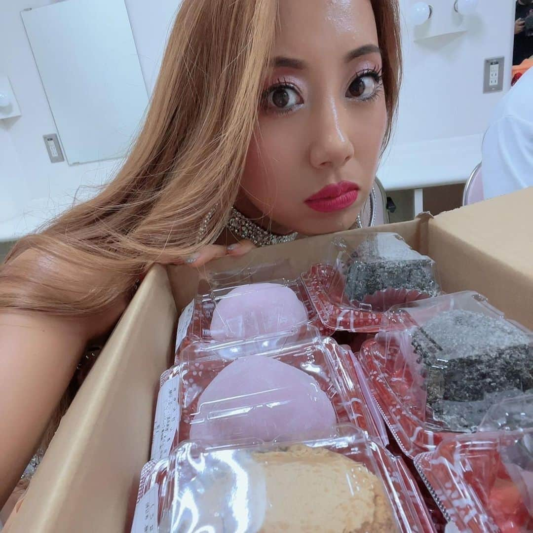 安井友梨さんのインスタグラム写真 - (安井友梨Instagram)「ドリームモデルにエントリー出来る大会は、、  11月13日札幌大会 11月20日石川県大会  11月13日札幌と、 11月20日石川県にも‼️ 両方私は参ります💗  上位3名の方は、 全国大会へ参加出来ます㊙️㊙️ そろそろエントリー締め切りに 急いでくださいね💗㊙️  群馬県ゲストで食べた、、 群馬県おはぎ美味しかったな🥹 おはぎツアーやりたい😢😢  @favo_link  @muscle_gate  @goldsgym.japan」7月14日 23時50分 - yuri.yasui.98