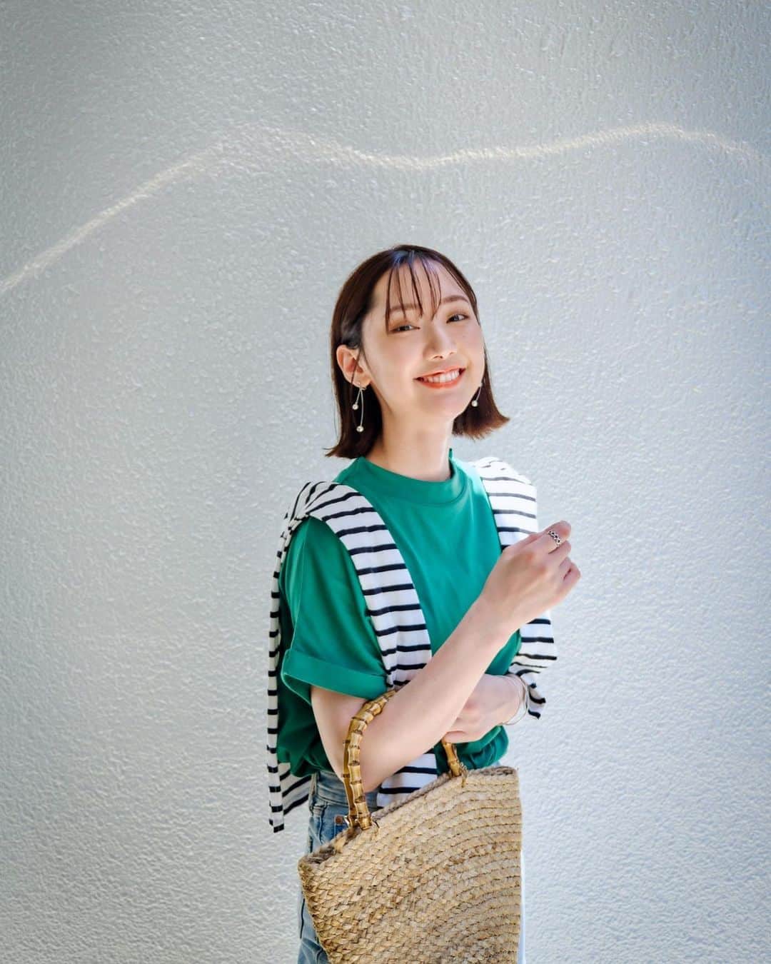 高井真菜さんのインスタグラム写真 - (高井真菜Instagram)「この夏は撮影でも私服でも 緑系のお洋服を着ることが凄く多い。  今日は黄緑を着てました😌☘️  #ootd #緑コーデ  #ゴン みたいで嬉しい。笑」7月15日 20時24分 - mana_takai
