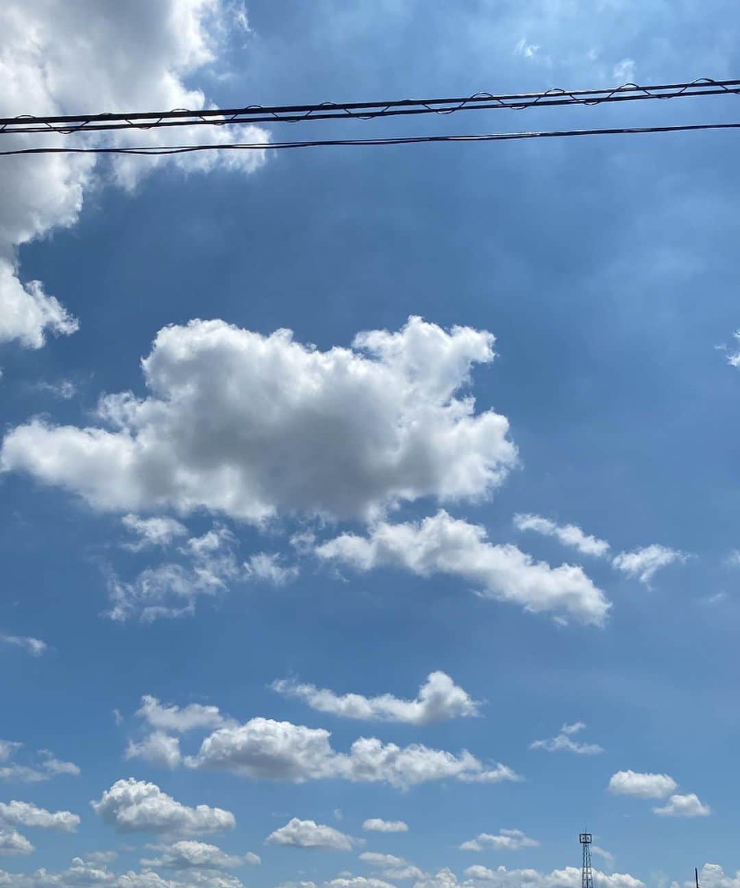 阿部ここはさんのインスタグラム写真 - (阿部ここはInstagram)「・ 空が綺麗だったdayとメイク上手くいったday ⁡ #阿部ここは」7月15日 20時56分 - cocoha_abe