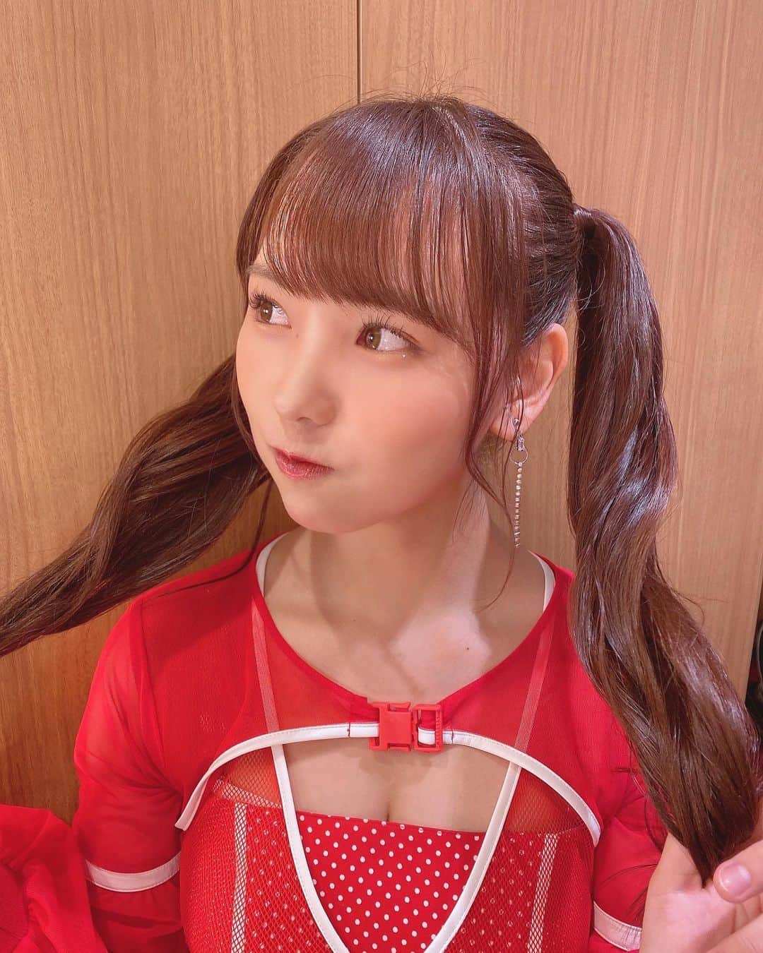 本郷柚巴さんのインスタグラム写真 - (本郷柚巴Instagram)「今しかできひん髪型👧🏻🫶🏻  #NAMBAZAAR2022  #ツインテール #赤 #ライブ」7月15日 21時03分 - h.yuzuha_0112