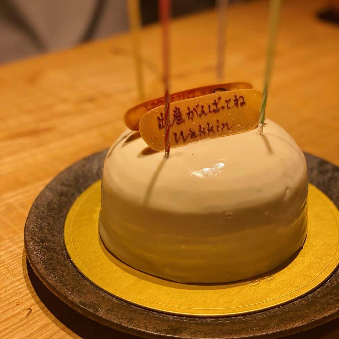 松本亜希さんのインスタグラム写真 - (松本亜希Instagram)「・ 誕生日のお祝いしてくれた🎂 @burberry の靴下最高に可愛い❤️❤️🥹  Special thanks @ata_1026  @wakkin__m  @shinkalinkable  @okuda_junko   この日は色んなお祝い事が大渋滞でした♡ @shinkalinkable もおめでとう🎂 @wakkin__m 出産頑張ってね👶 産まれる前に会えてよかった♡ ______________________________ #bff#birthday#supplies #burberry #靴下 #バーバリー」7月16日 10時03分 - m_akiron