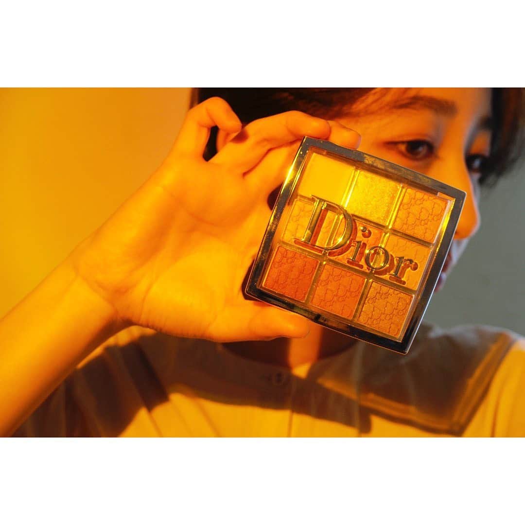 木村心美さんのインスタグラム写真 - (木村心美Instagram)「Sun-kissed coral look🌞🥰✨ ・ 夏の夕日に染まったような色の @diorbeauty  バックステージ アイパレットが発売されました🤩🤩✨ コーラルな色味で明るく、でも大人なルックになります。 ラメが細かくてオススメです、、、、 ・ @diorbeauty  #ディオールバックステージ #diorbackstage」7月16日 12時21分 - cocomi_553_official