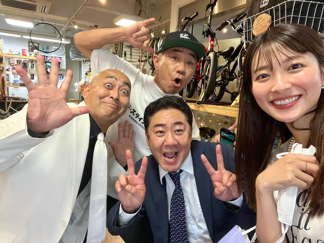 山本里菜さんのインスタグラム写真 - (山本里菜Instagram)「. 『木梨の会。』  最っ高に楽しかった〜🤣❤️  放送後に錦鯉のお二人と 所さんの世田谷ベースにお邪魔をして、そのあと木梨サイクルにも行きました😆✨  夢が詰まった世田谷ベース！ 興奮してたくさん写真撮っちゃいました📷  木梨サイクルにも初めて行けて、終始興奮しっ放しの午前中になりました🤣🔥  のりさん、所さん、錦鯉の長谷川さん、渡辺さんありがとうございました🤩  #木梨憲武 #木梨サイクル #錦鯉　#木梨の会」7月16日 12時39分 - rinayamamoto_0622