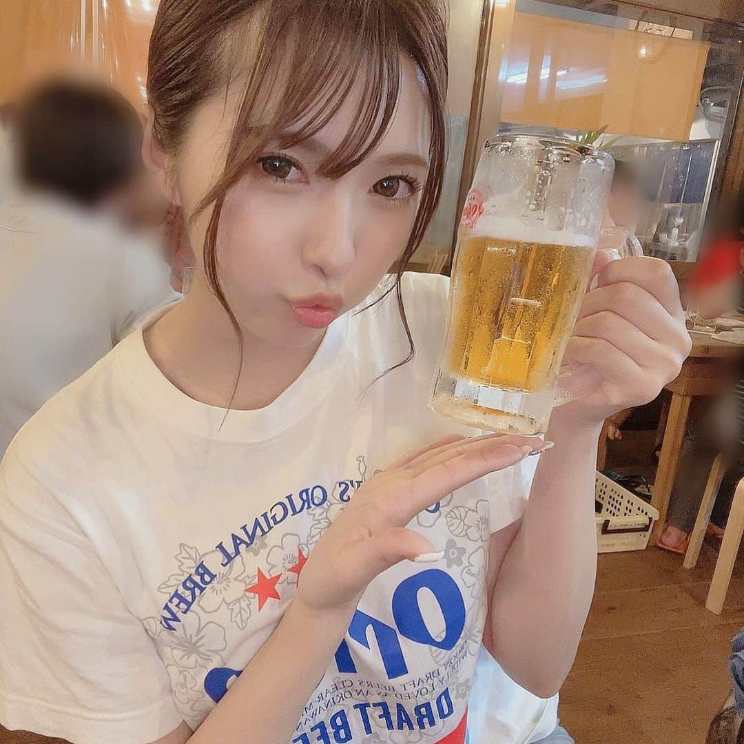 つばさ舞さんのインスタグラム写真 - (つばさ舞Instagram)「. 沖縄と言えば… オリオンビール🍺 . . . . . . . . . . #つばさ舞 #オリオンビール」7月17日 0時27分 - tubasa___mai