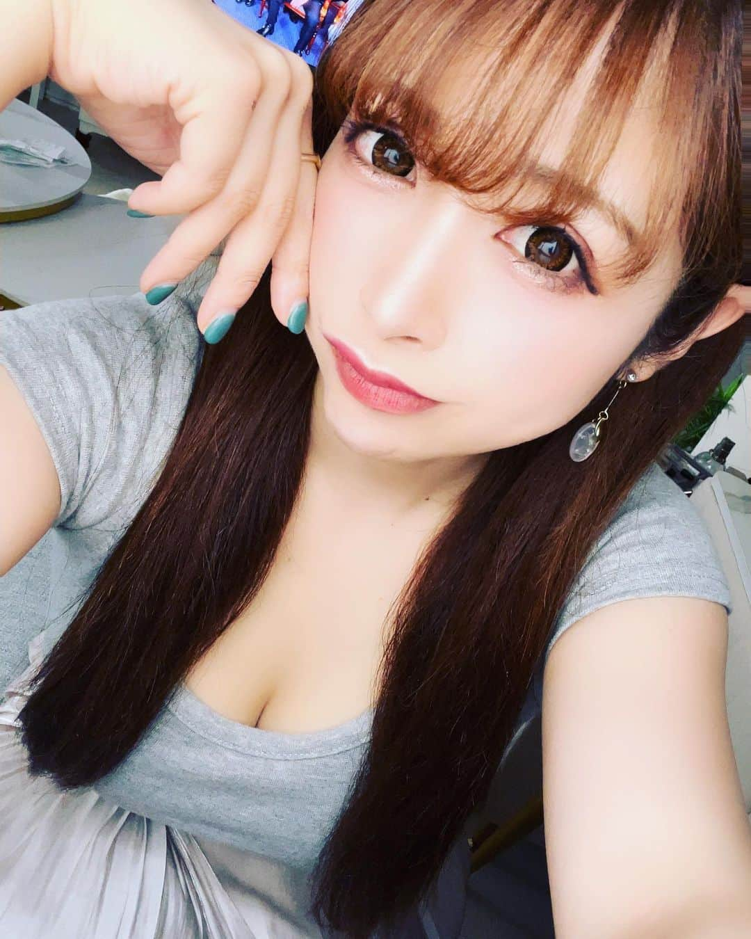 みのりさんのインスタグラム写真 - (みのりInstagram)「. . ７月も後半にきたね‼️ バーレスクではイベント盛りだくさん🔥 . 去年よりも去年よりも年々当本人の特別な日に 出演オファーしていただいたり たくさん活躍させていただけることが増え とってもありがたく、そして嬉しいです！ 微力ではありますが、素敵な日にするための お手伝いができたらなと思ってます😊✨ . ７月は １７日えるさんお誕生日❤️ ２０日よーこお誕生日❤️ ２１日みにーお誕生日❤️ ２６日みぃさんお誕生日&11周年❤️ たくさん出させてもらいます‼︎ この日はみんなが幸せになりますように😌✨ . . #特別な日　#dance  #sing #お誕生日　#イベント」7月17日 3時32分 - minori_burlesque