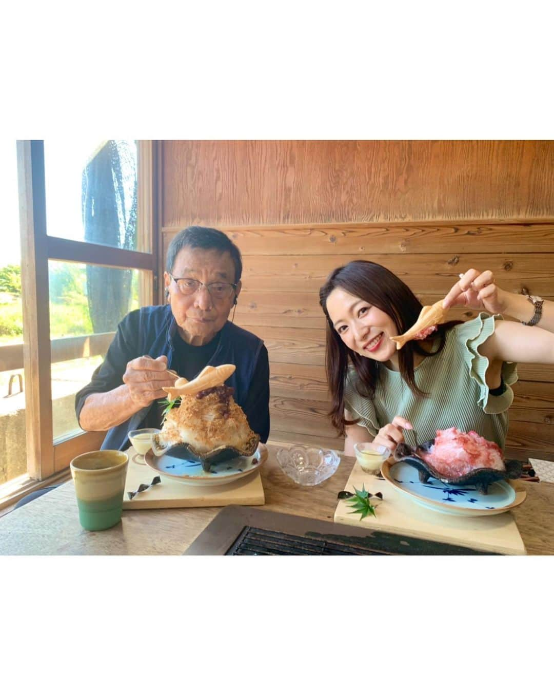 速水里彩さんのインスタグラム写真 - (速水里彩Instagram)「.  か き ご お り 🍧💓  先日、おじいちゃんが名古屋に遊びに来たので 岡崎かき氷街道へ🍧✨  ふわふわ氷が堪らん、、、 自家製きなこ、控えめに言ってさいこう🥹💓  今度はハシゴしたいな〜🤤🍧  #かき氷 #岡崎かき氷街道 #🍧」7月17日 12時52分 - hayami.risa