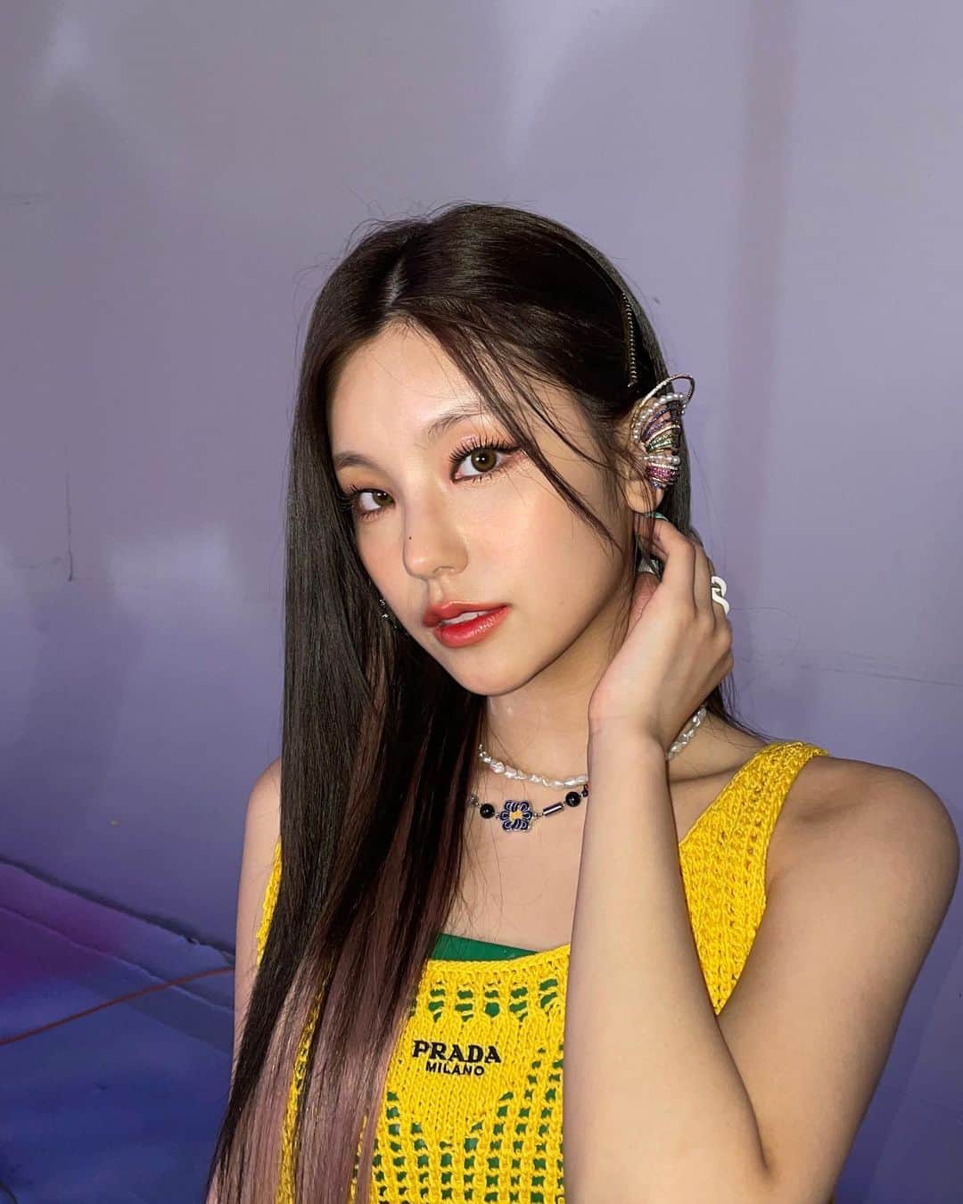 ITZYさんのインスタグラム写真 - (ITZYInstagram)「👑 SNEAKERS Snippet #YEJI 👑  👑 M/V https://youtu.be/Hbb5GPxXF1w   #ITZY #MIDZY  #ITZY_CHECKMATE #ITZY_SNEAKERS #SneakersChallenge」7月17日 19時09分 - itzy.all.in.us