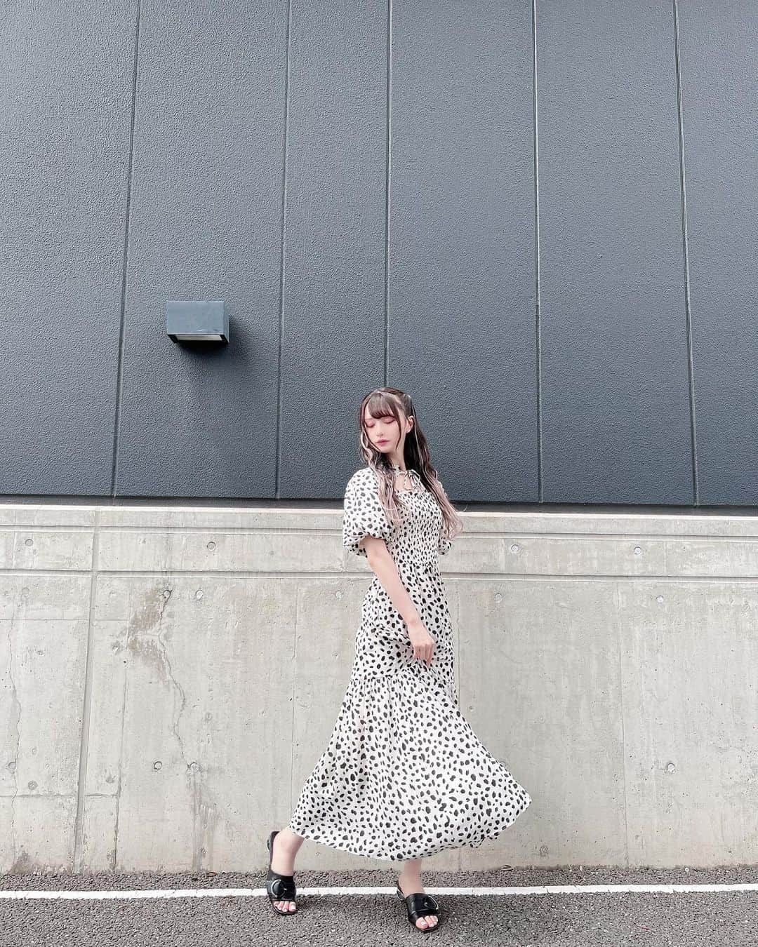 山本望叶さんのインスタグラム写真 - (山本望叶Instagram)「このワンピースかわいい！キャップ被ってもいい感じー😊  #ootd #code #コーデ #ワンピース #キャップ #モノトーンコーデ #夏服 #gyda #mercuryduo #マーキュリーデュオ #randa #pr #ハーフツイン」7月17日 19時55分 - mikana.yamamoto