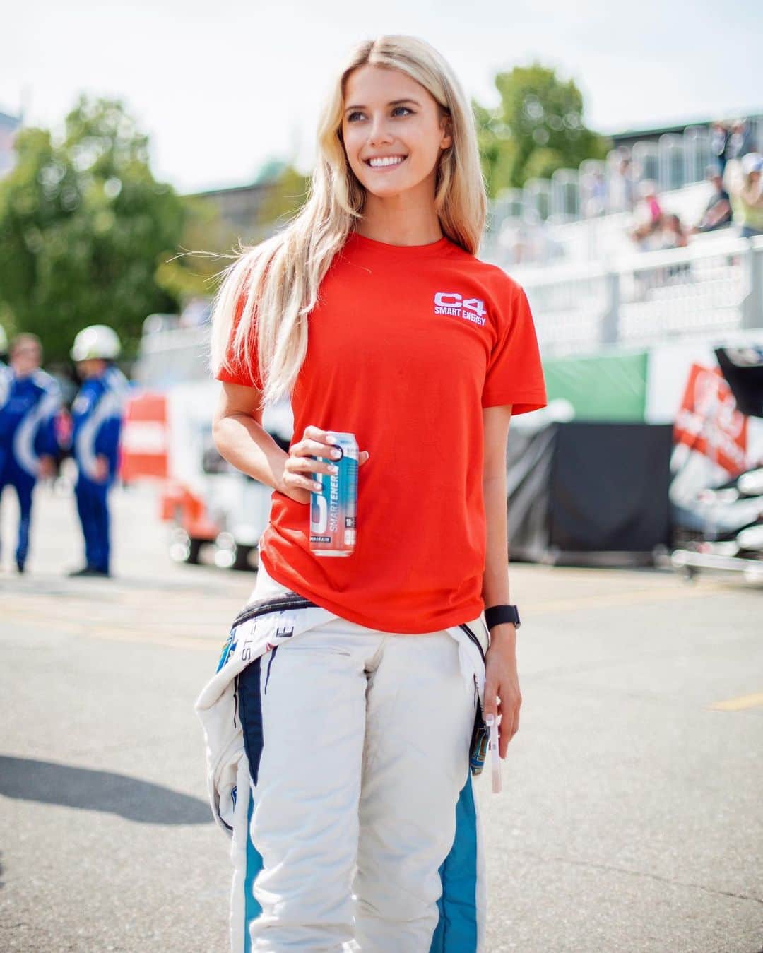 Lindsay Brewerさんのインスタグラム写真 - (Lindsay BrewerInstagram)「This weekend has been a difficult one for sure. Going into my first street race ever I knew it was going to be challenging but it’s still frustrating not to be at the pace I want to be. Nevertheless I will continue to push and keep learning/gain experience! Still having a blast here in Toronto it’s an amazing city and track🇨🇦😍 thank you @c4energy @exclusiveautosport for the support!」7月17日 22時33分 - lindsaymariebrewer