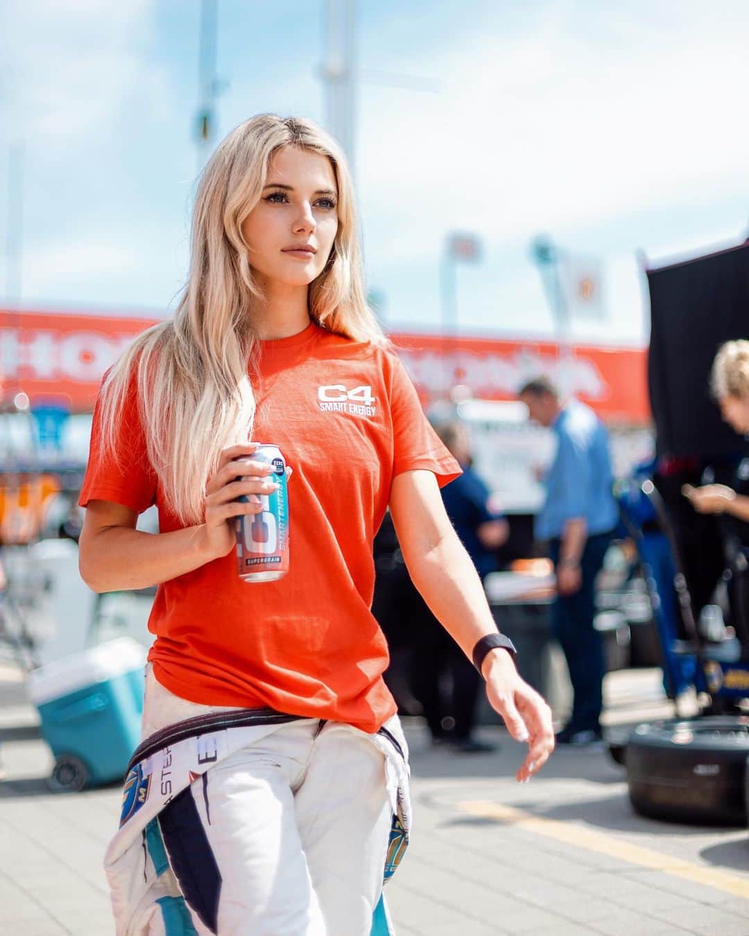 Lindsay Brewerさんのインスタグラム写真 - (Lindsay BrewerInstagram)「This weekend has been a difficult one for sure. Going into my first street race ever I knew it was going to be challenging but it’s still frustrating not to be at the pace I want to be. Nevertheless I will continue to push and keep learning/gain experience! Still having a blast here in Toronto it’s an amazing city and track🇨🇦😍 thank you @c4energy @exclusiveautosport for the support!」7月17日 22時33分 - lindsaymariebrewer