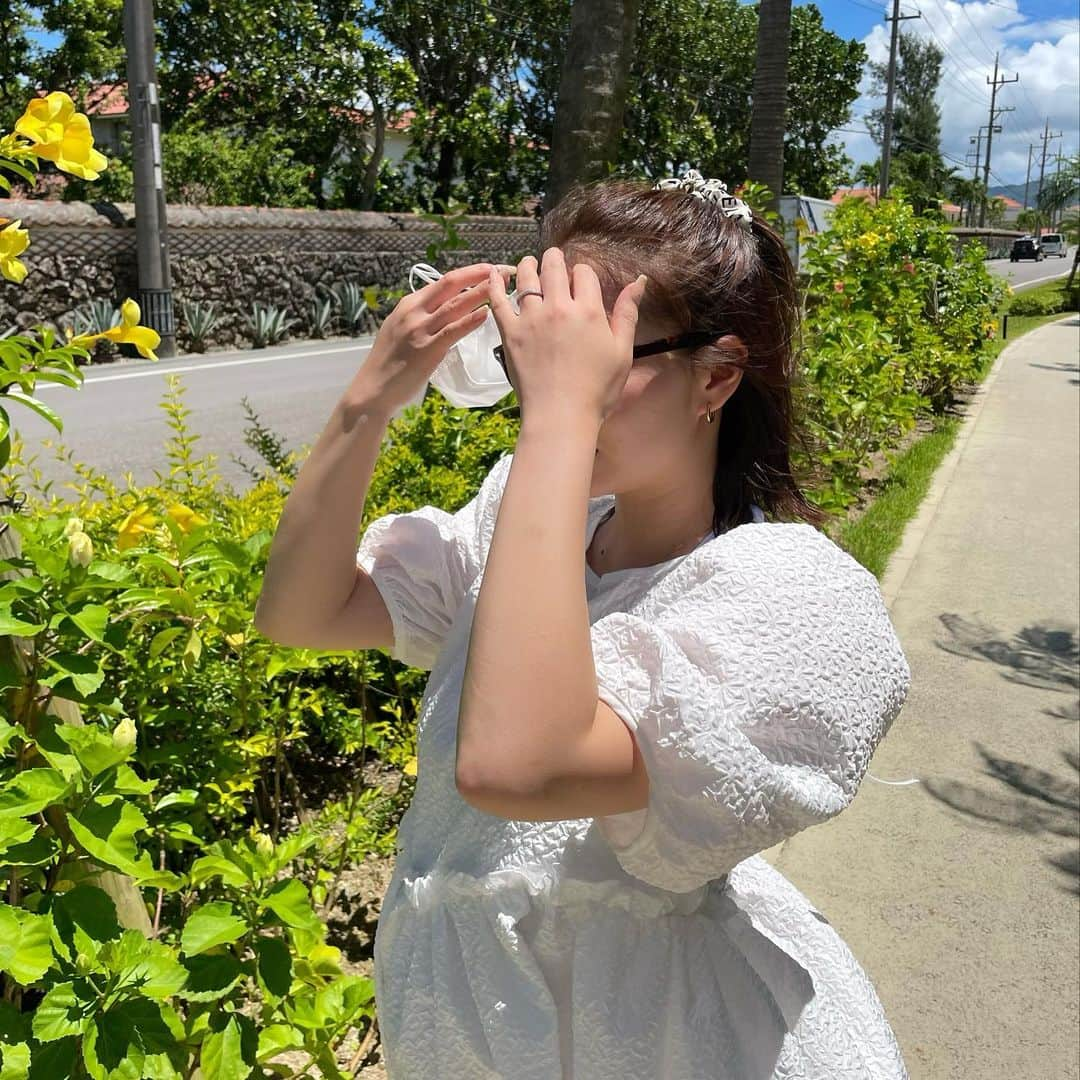 久松かおりさんのインスタグラム写真 - (久松かおりInstagram)「. 時差投稿📷.. この前久しぶりに石垣に🥺✨ . 沖縄行った時は毎日雨だったから びびってたけど、、、笑 びっくりするくらい毎日晴れ☀️！ 歩いてるだけで幸せ← 幸せいっぱい旅やった✌️✨ . 日差し甘くみすぎて結構焼けたなぁ。。笑 . . #石垣 #旅行 #晴れ #沖縄 #followme」7月18日 16時11分 - hisamatsu_kaori