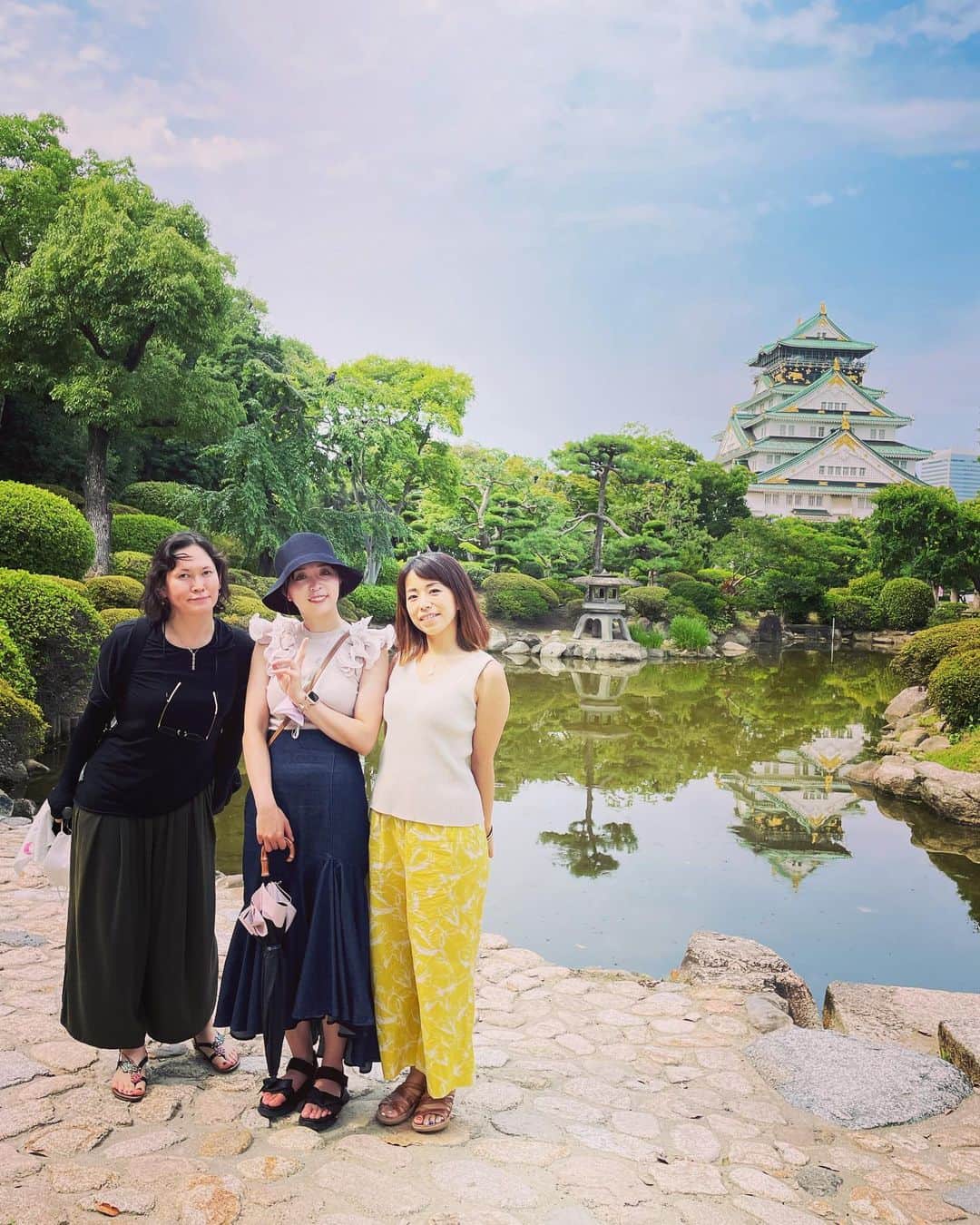 星那美月さんのインスタグラム写真 - (星那美月Instagram)「女子旅in大阪城🏯大阪城で出会ったすごく親切な大阪のおじさんが色々素敵な写真撮ってくれてプロ並みに上手くてびっくり📸ありがとうございましたー！お陰で3人の素敵な写真できた！！！うれしいいいい！！  大阪城すごい時間かけて見た☺️」7月18日 23時31分 - mitsukihoshina
