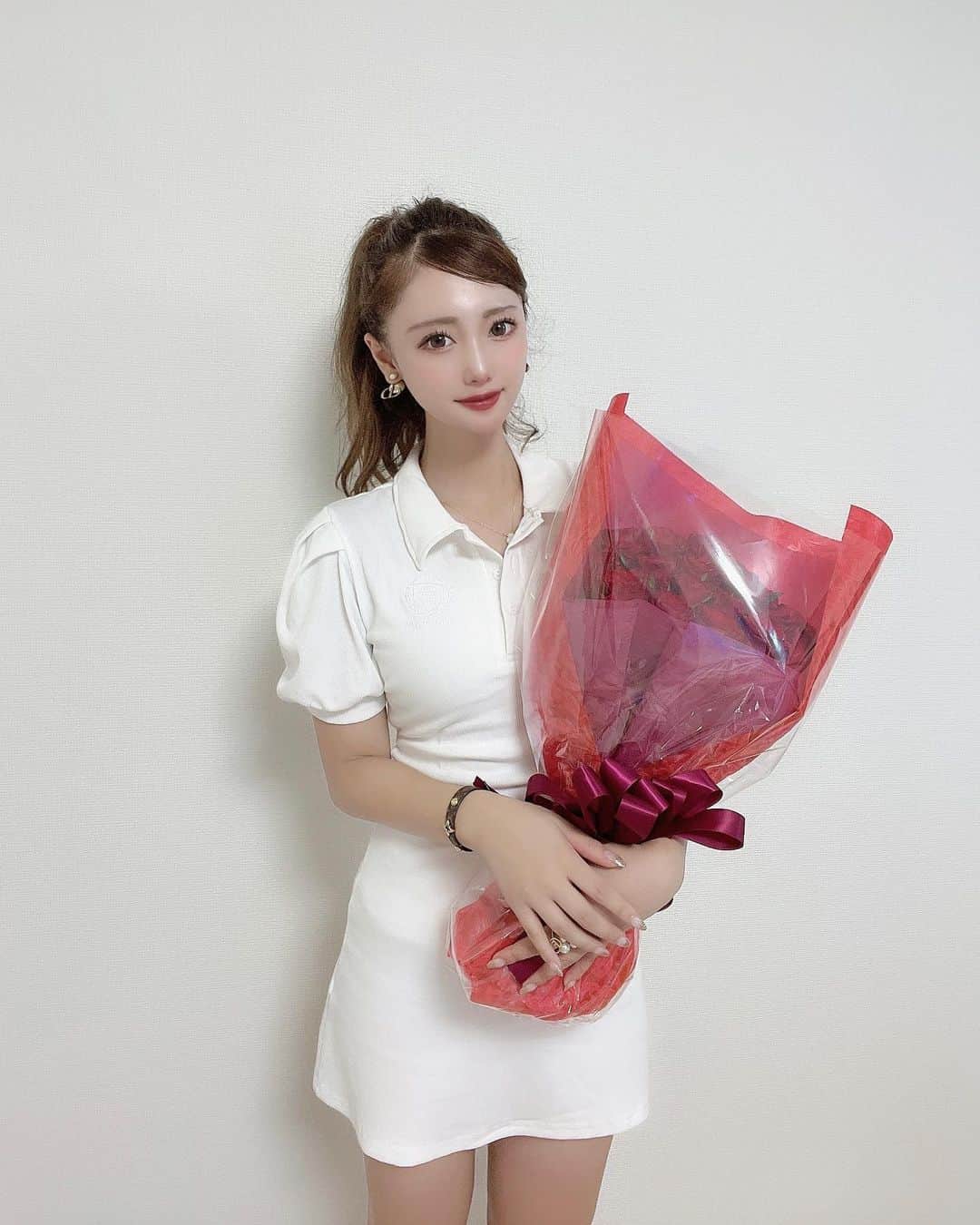 yuukachiさんのインスタグラム写真 - (yuukachiInstagram)「歳の数の薔薇🌹✨ 🥼▷▷ @shein_japan」7月19日 11時27分 - yuuka_stagram