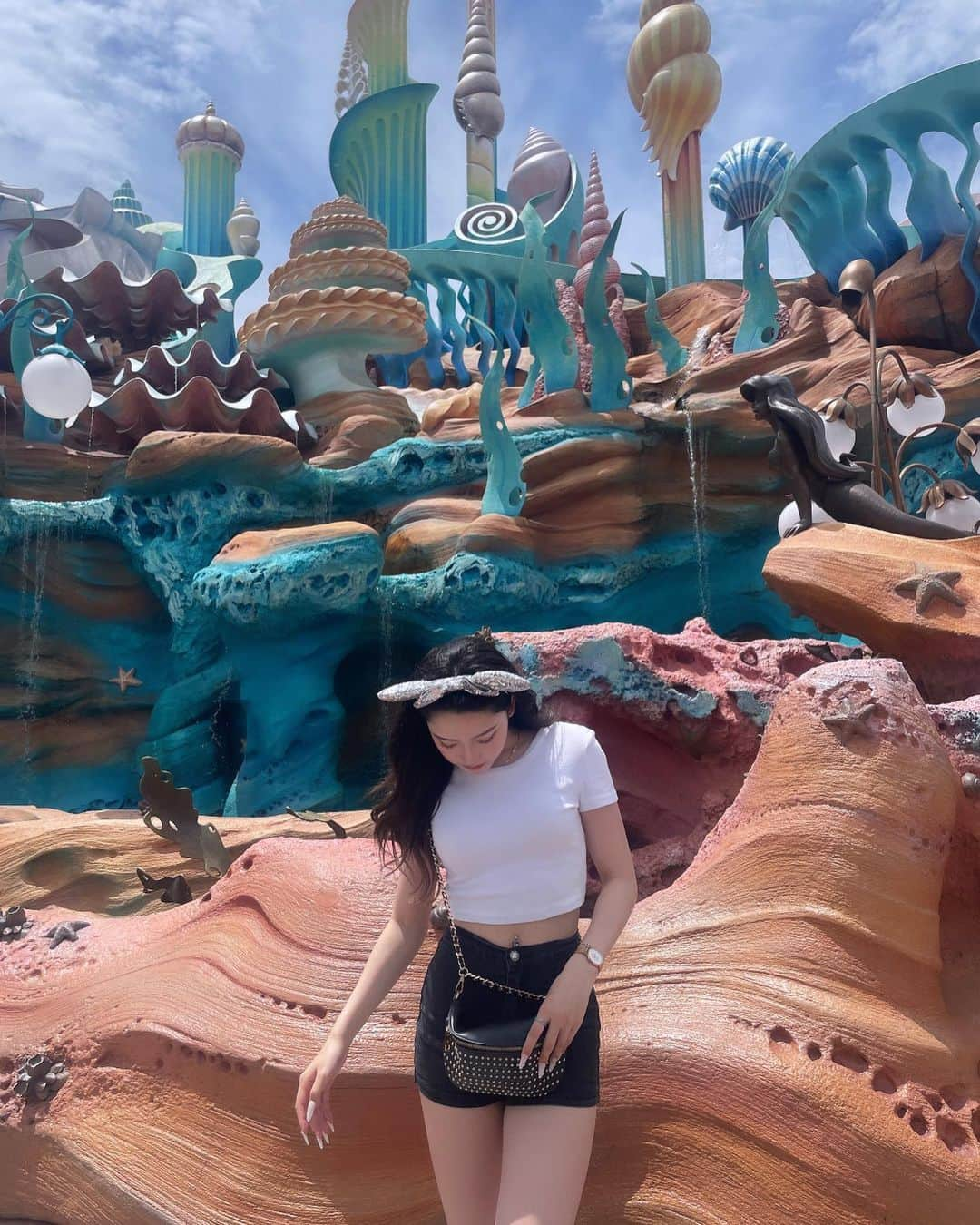 原田美優さんのインスタグラム写真 - (原田美優Instagram)「. #disneysea 🧜🏻‍♀️♡ シーで1番好きな場所 ❤️ . #マーメイドラグーン #ディズニーシー   #東京ディズニーシー #ディズニーコーデ #instagood  #tokyodisneysea #ootd #travel #旅行 #instalike」7月19日 20時59分 - harada.myu