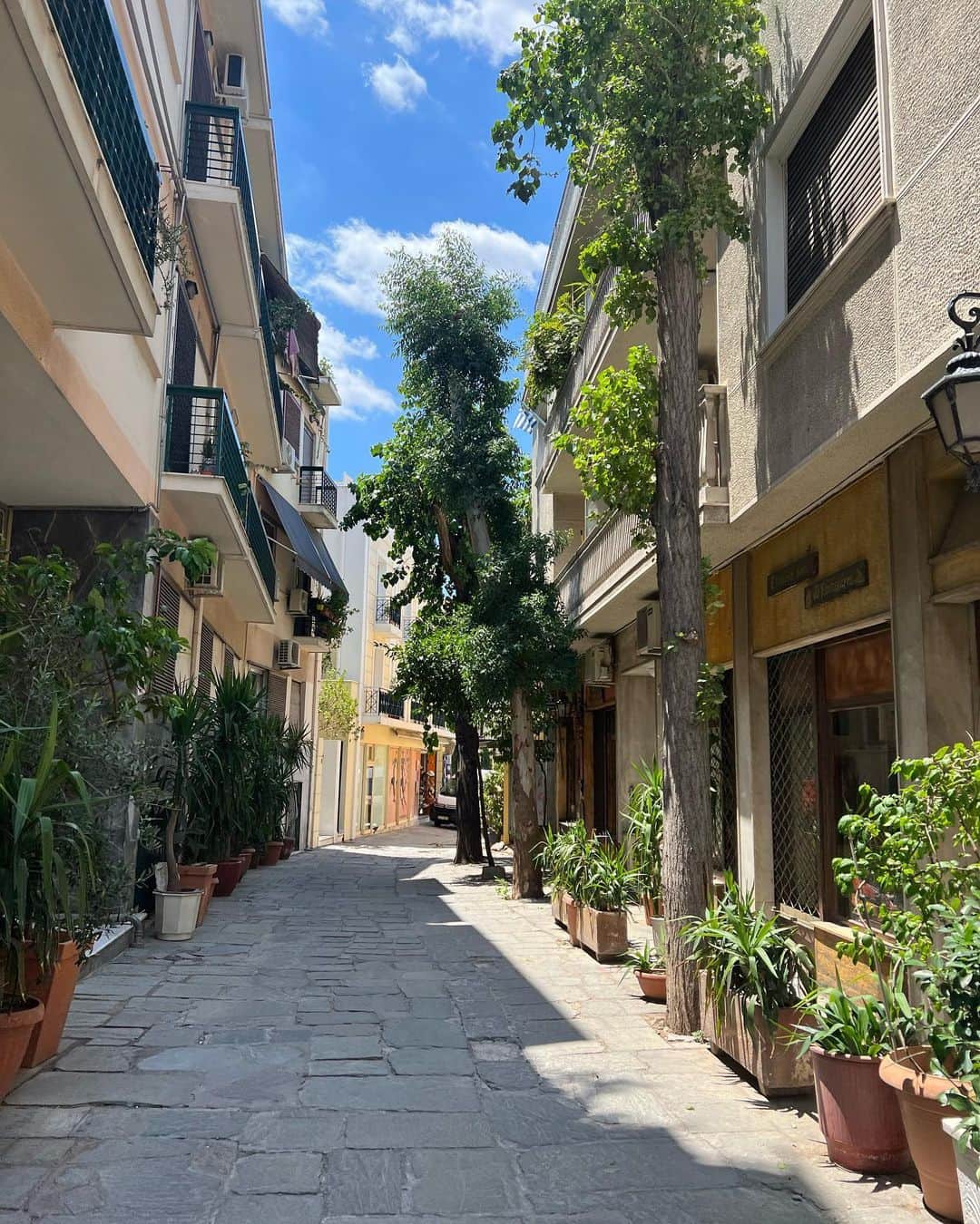 Nicky Gileさんのインスタグラム写真 - (Nicky GileInstagram)「a day in Athens 🇬🇷」7月20日 0時27分 - nickygile