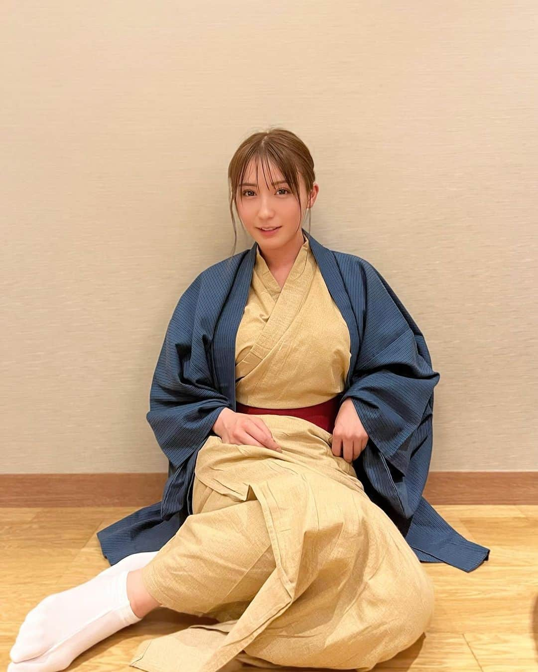 伊藤愛真さんのインスタグラム写真 - (伊藤愛真Instagram)「ビール1缶で顔赤くなる女 (酔ってはいません) (そんなもんじゃないです?) . . . . . .  #浴衣#yukata#kimono#着物#旅館#浴衣ヘアアレンジ#宿泊#ショートカット#ショートヘア#ショートカット女子#ショートカットアレンジ#ミディアムヘア#ボブ#ボブアレンジ #shorthair#shortcuts#cut#japan#japanesegirl#japanesegirls#gravure#gravureidol#hairarrange」7月20日 19時14分 - __emagram